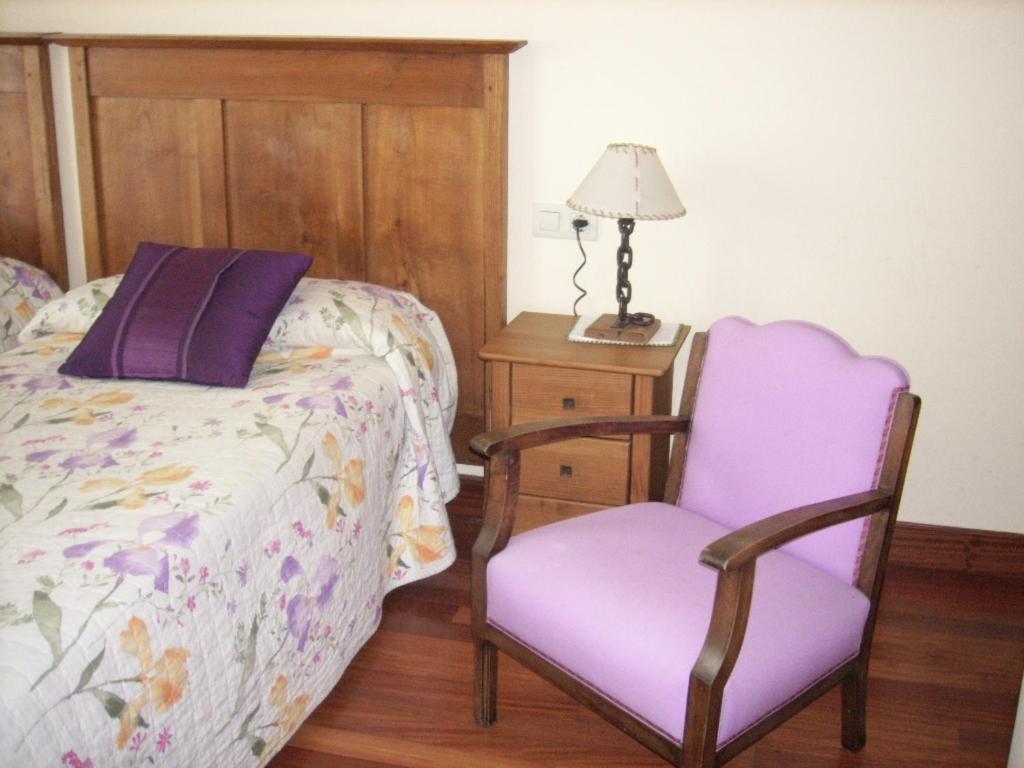Twin Room with Private Bathroom - Photo 2