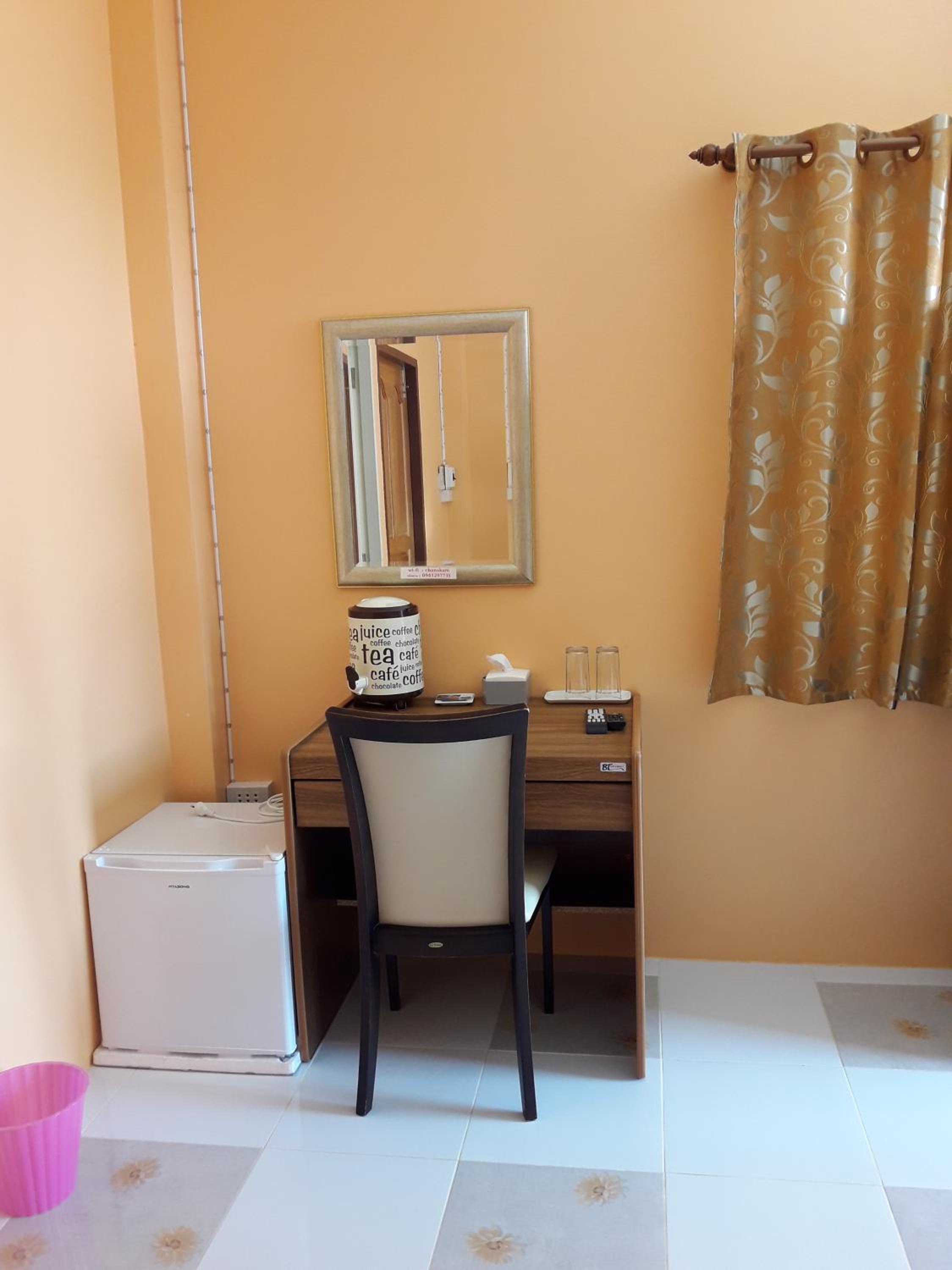 Standard Queen Room - Photo 14