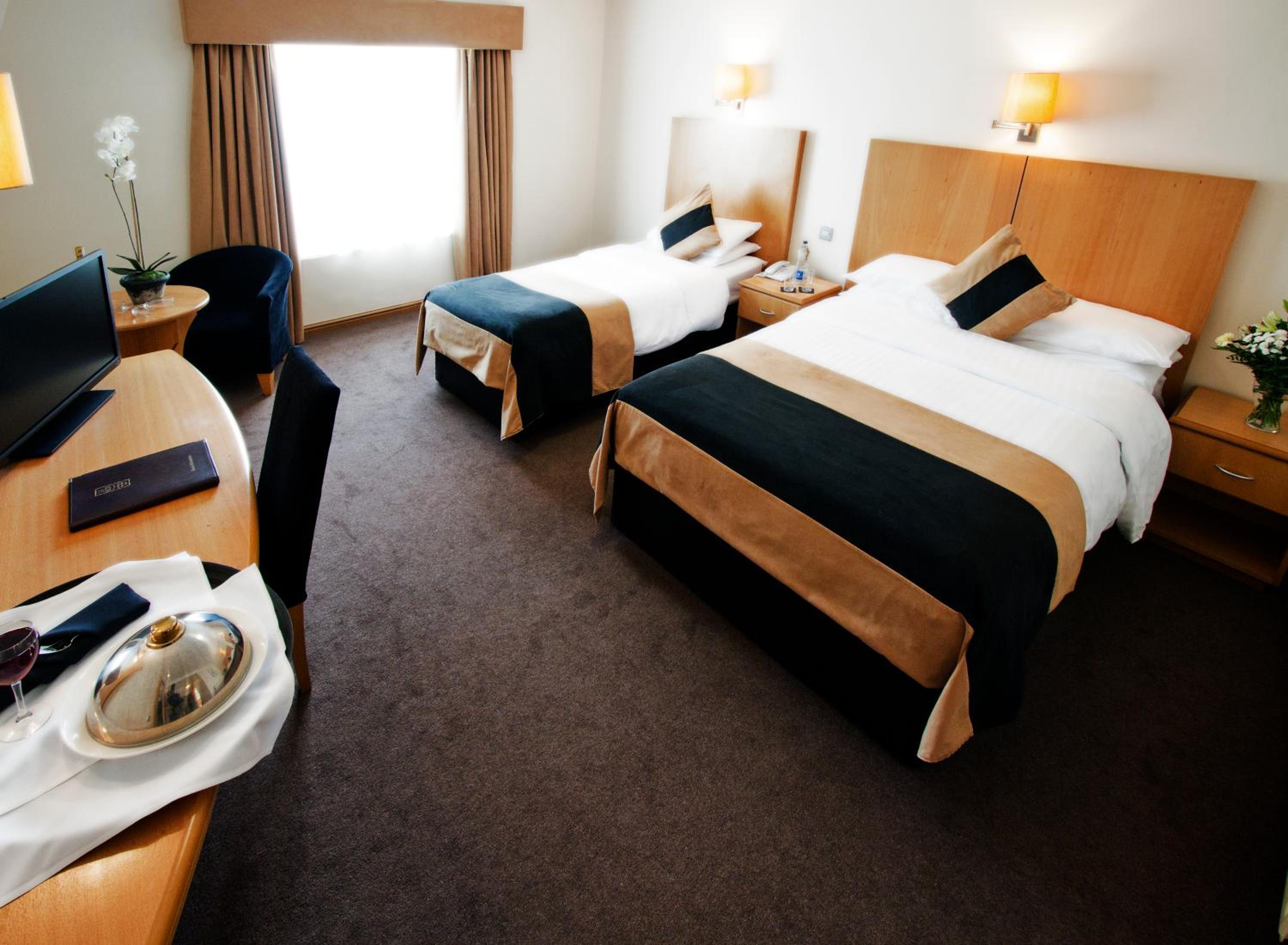 Standard Double or Twin Room photo 2