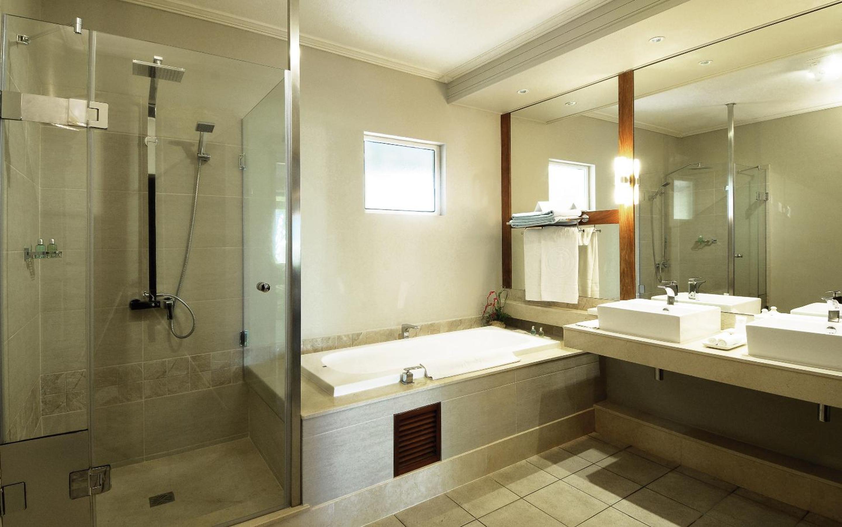 2 Bedroom Deluxe Family Apartment