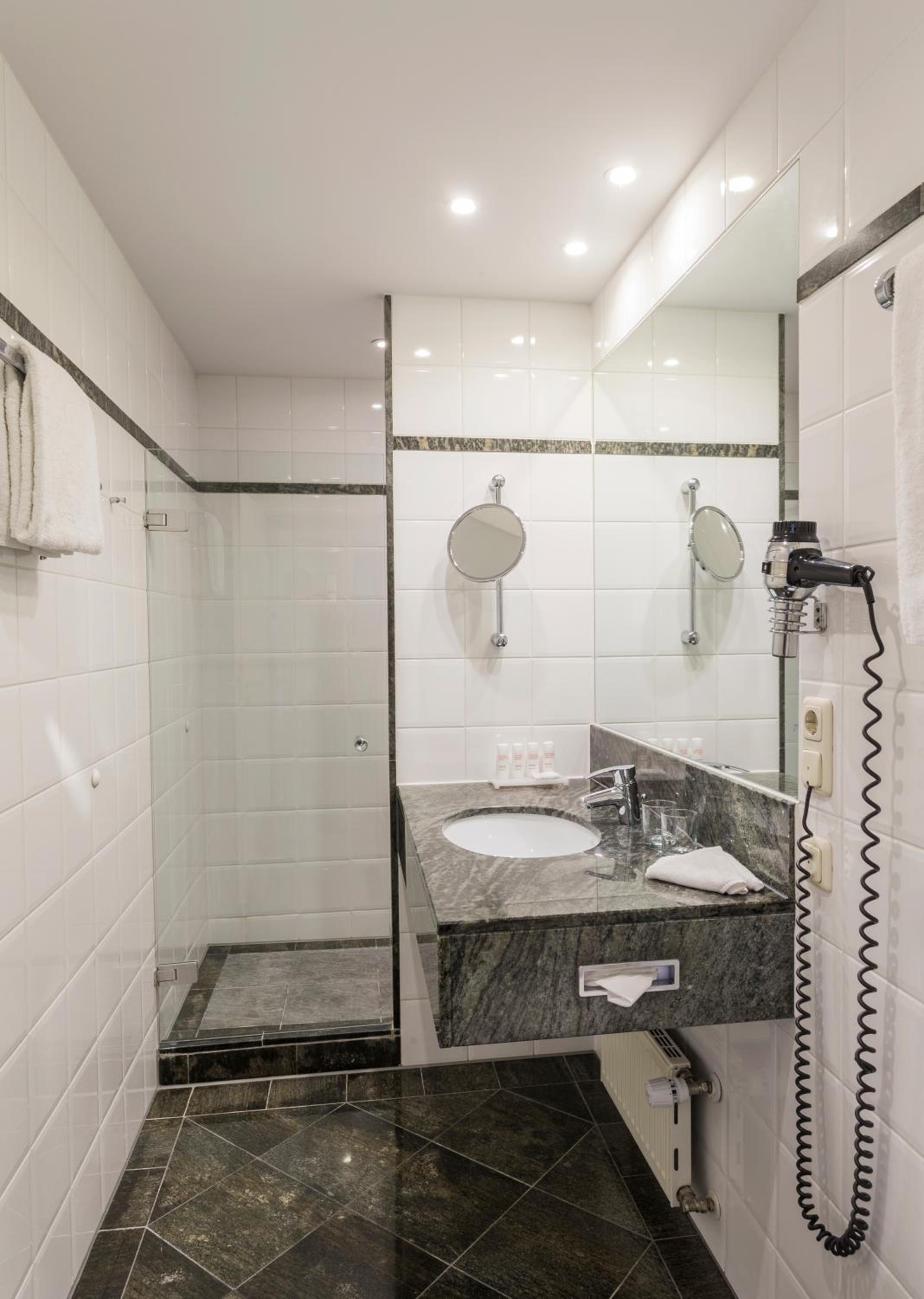 Superior Room - Photo 6