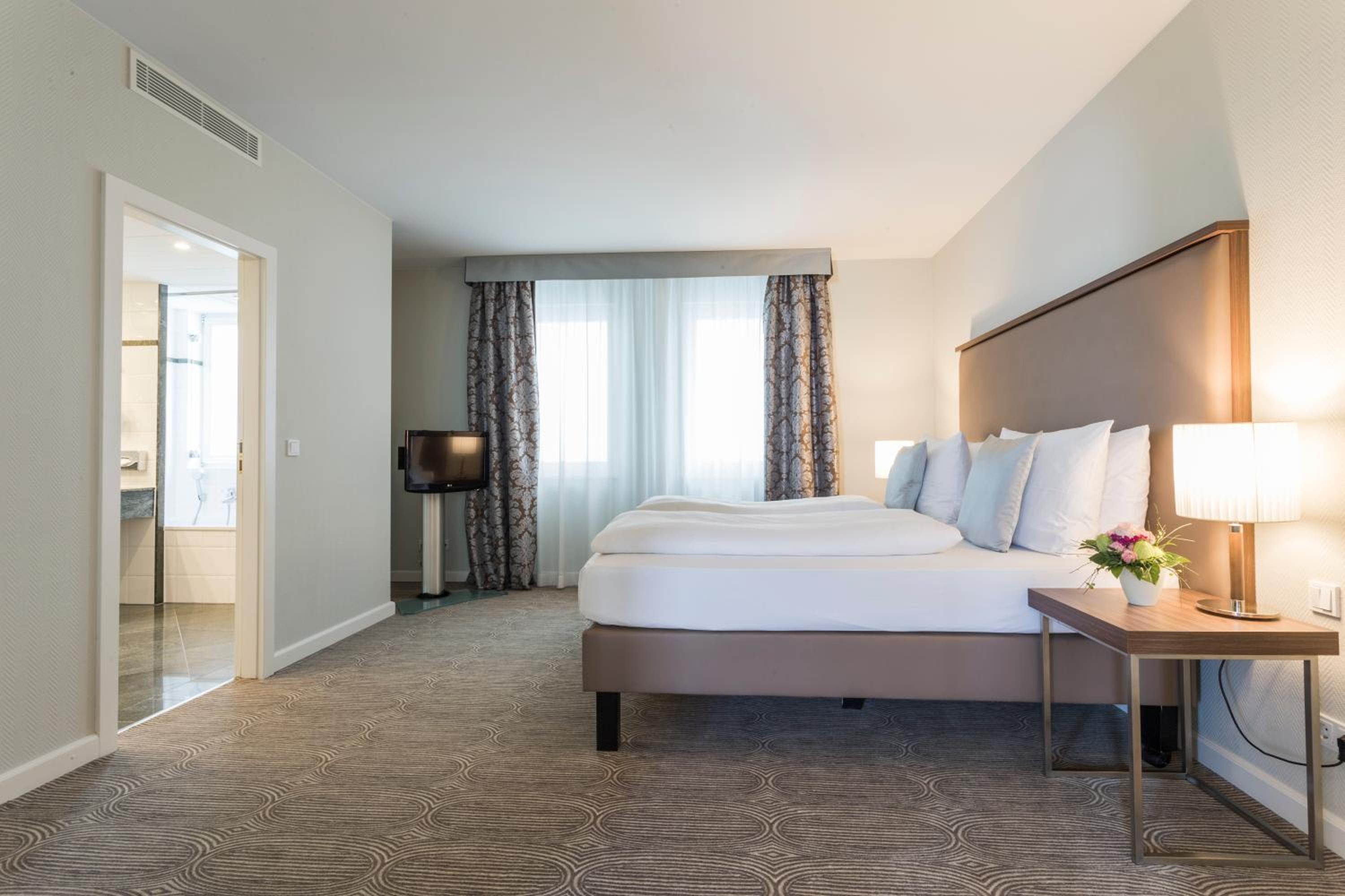 Junior Suite - Photo 10
