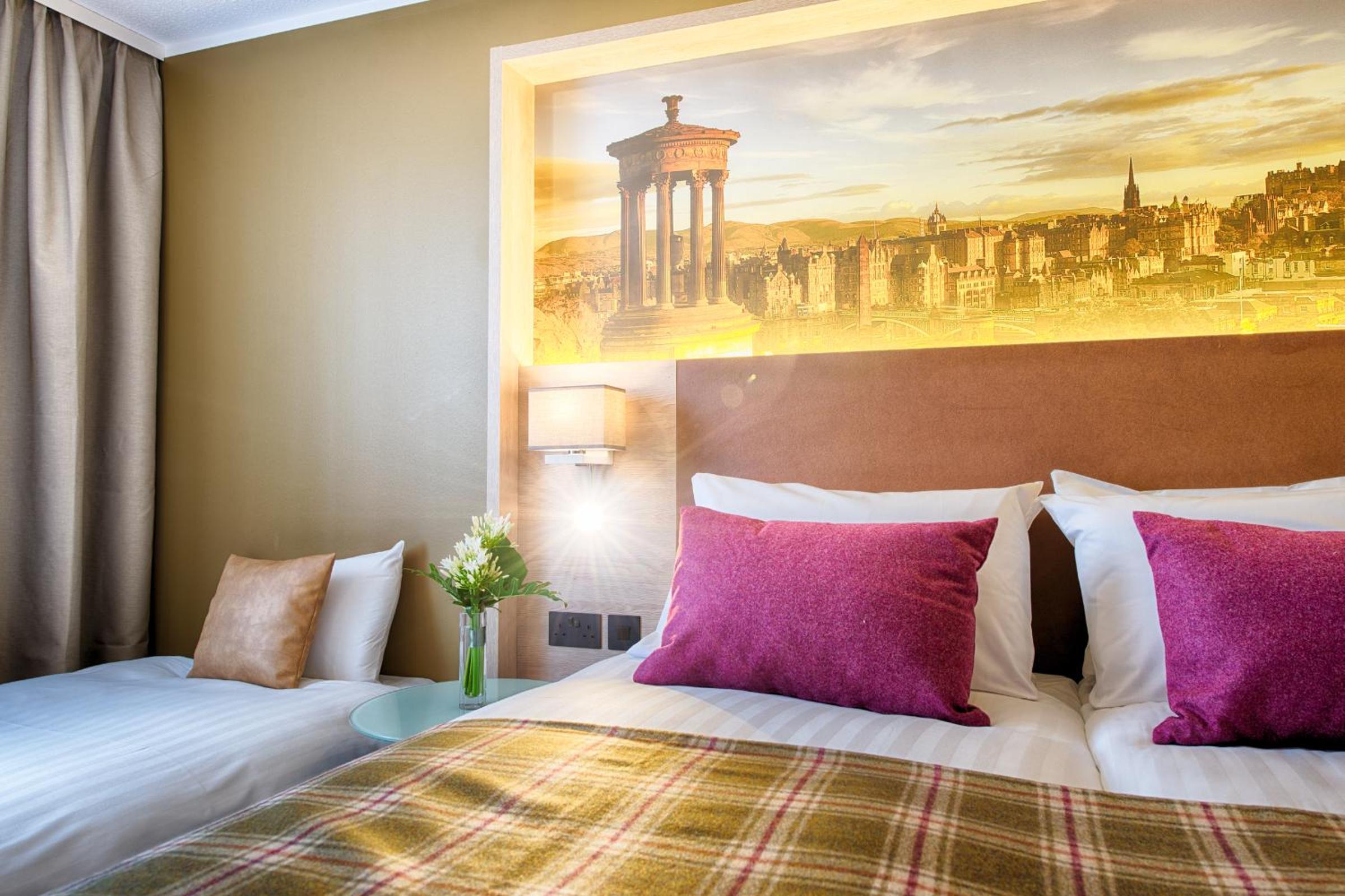 Executive King With Sofa