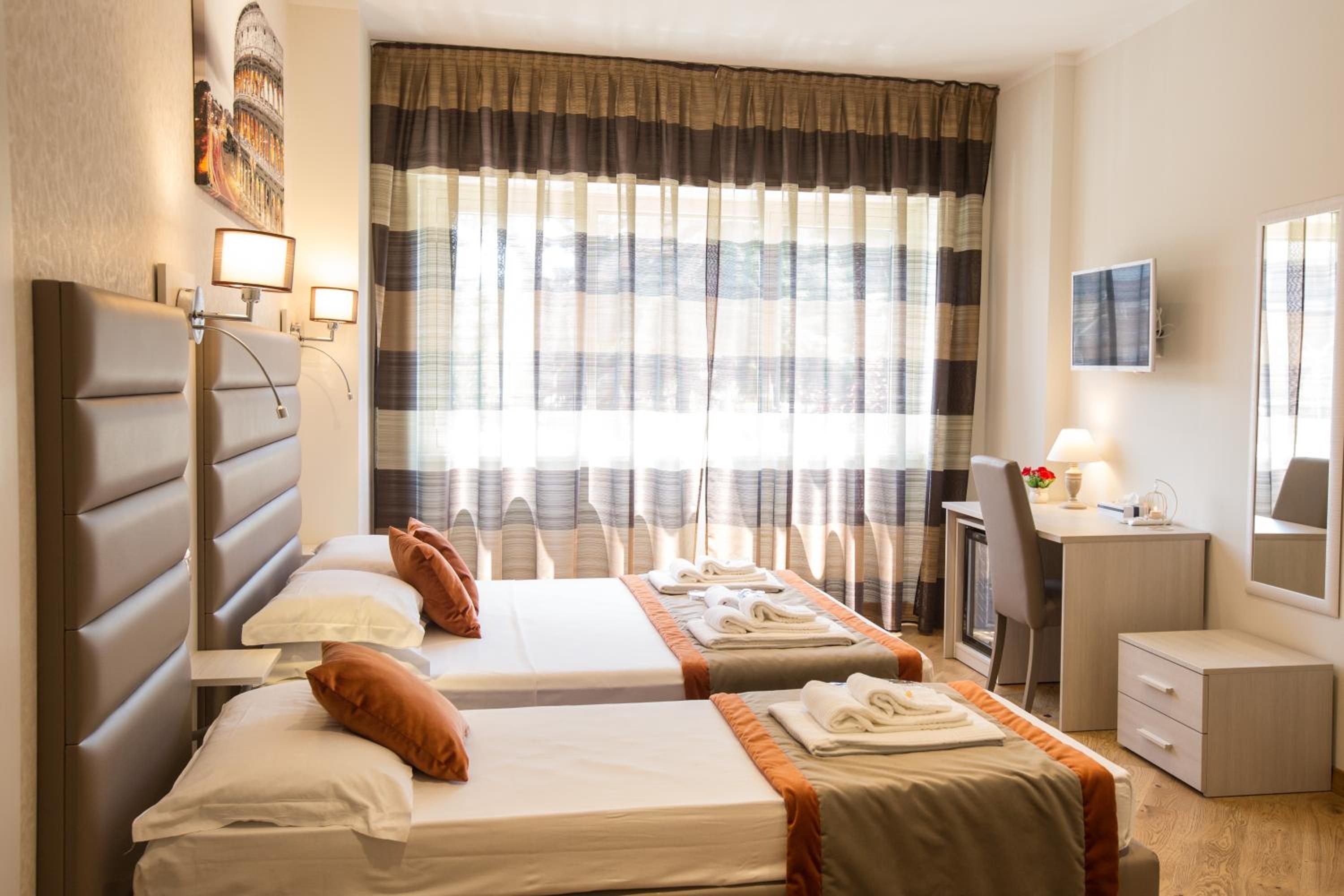 Comfort Triple Room photo 3