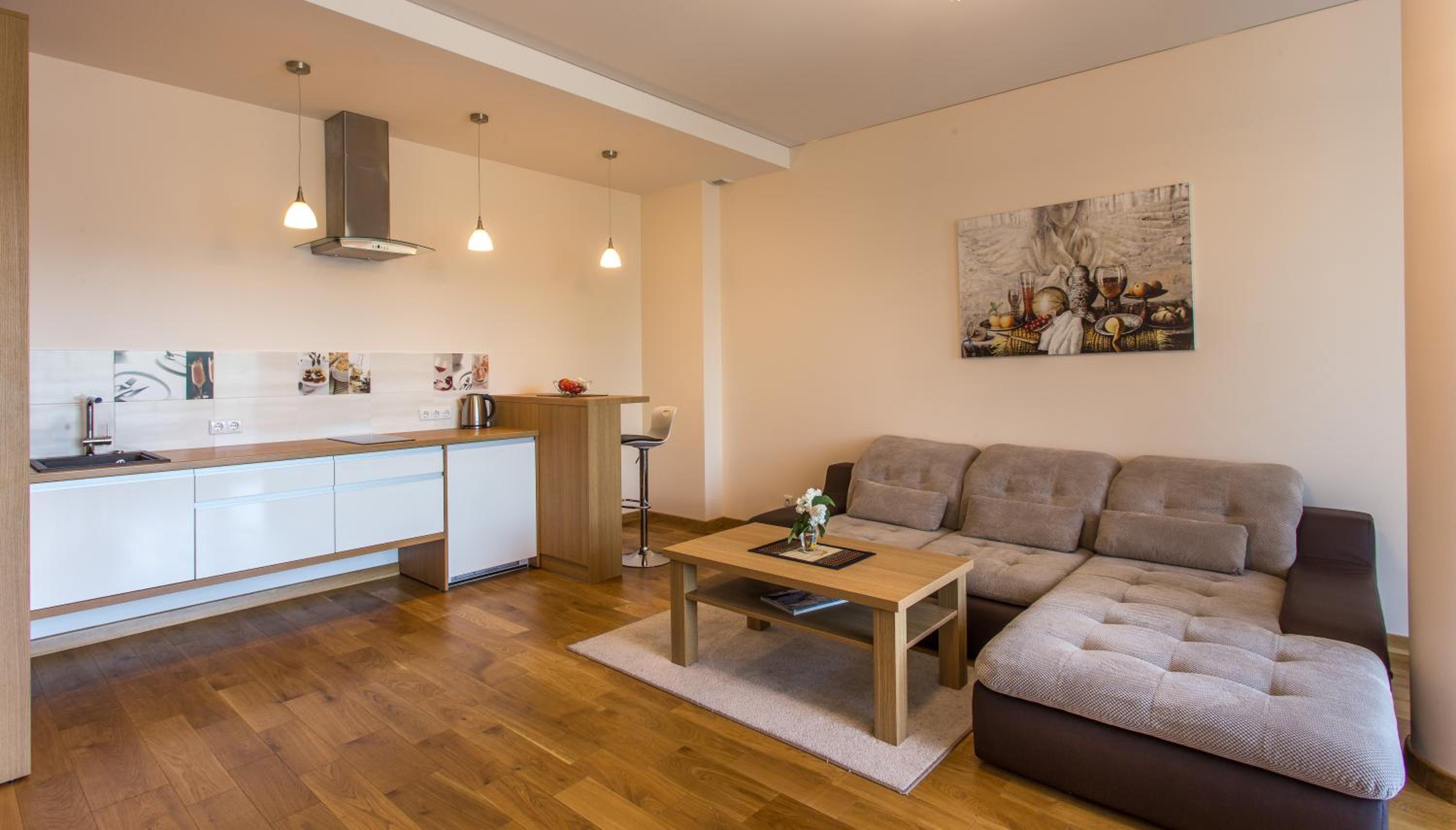Deluxe Apartment - Photo 2