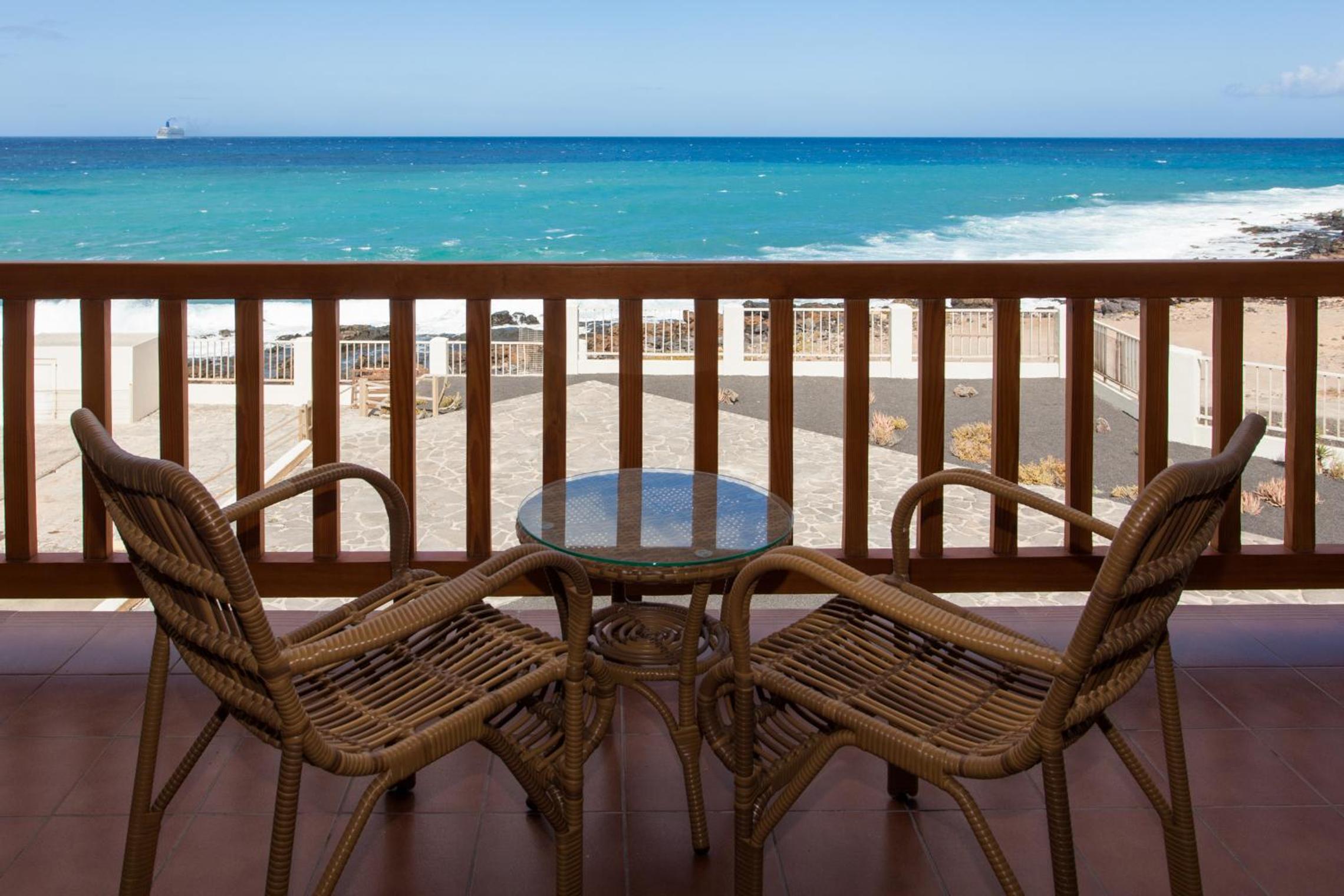 Double Room with Balcony and Sea View