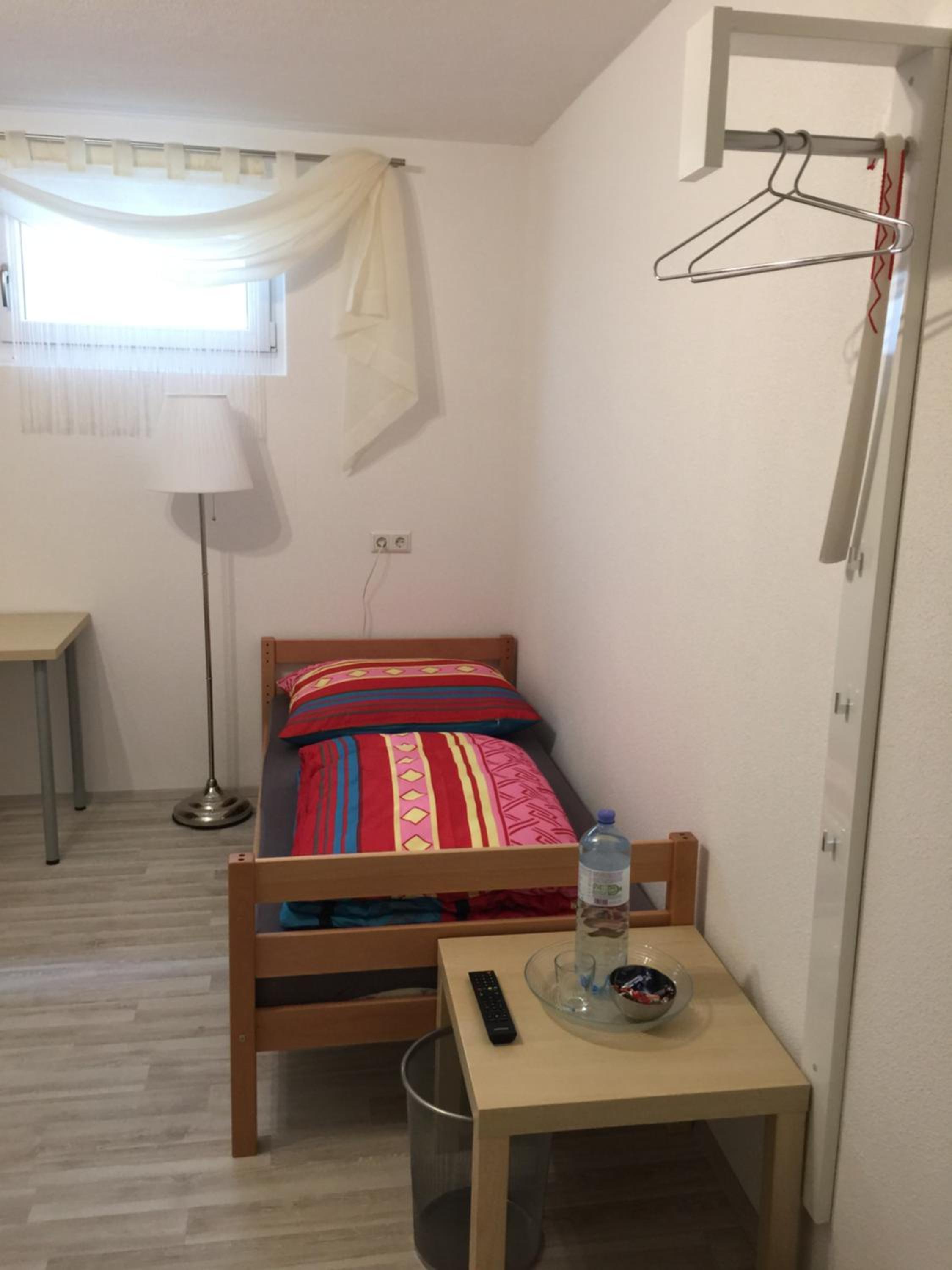 Double Room with Private Bathroom - Photo 7