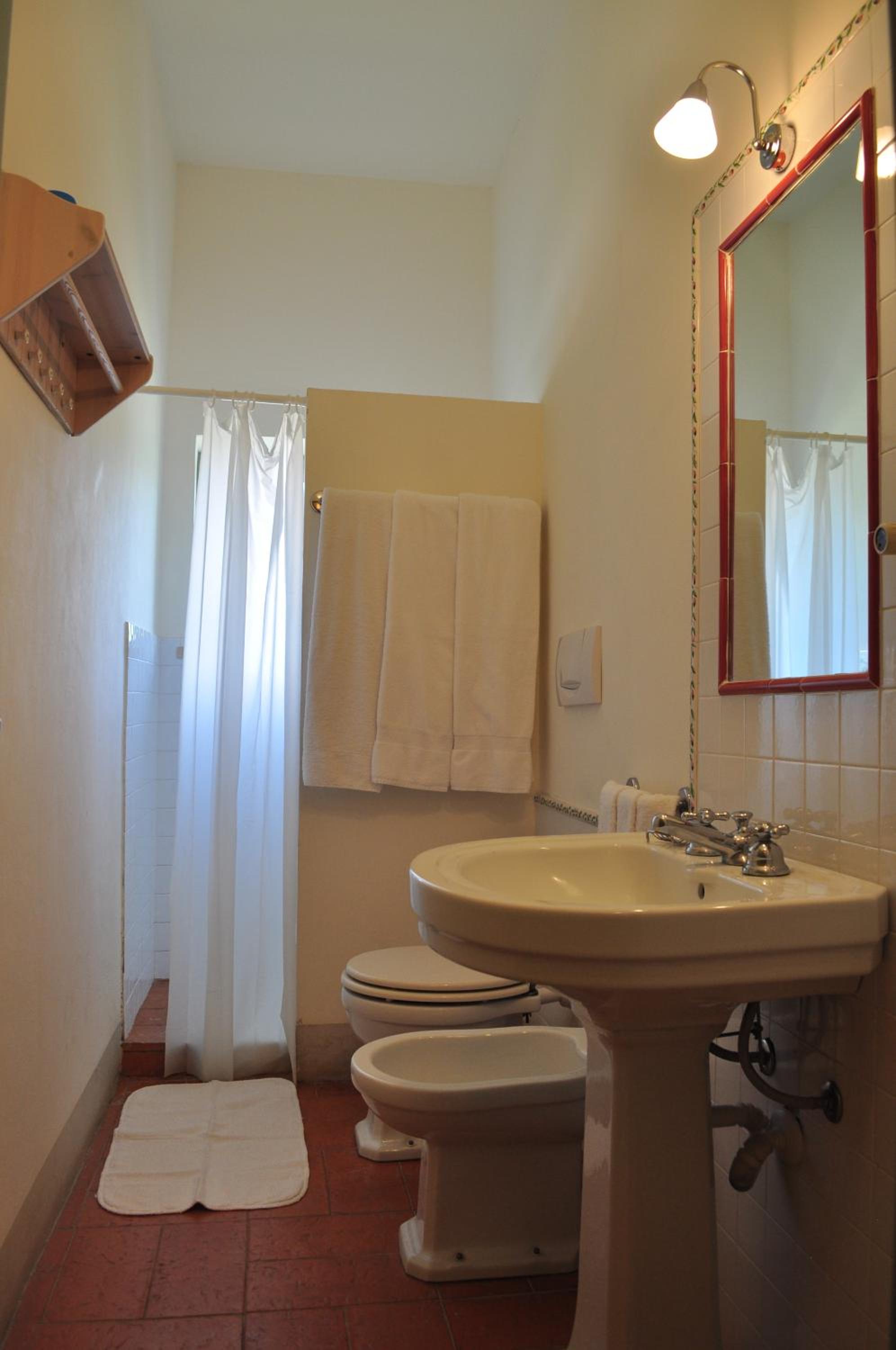 Apartment with Balcony photo 3
