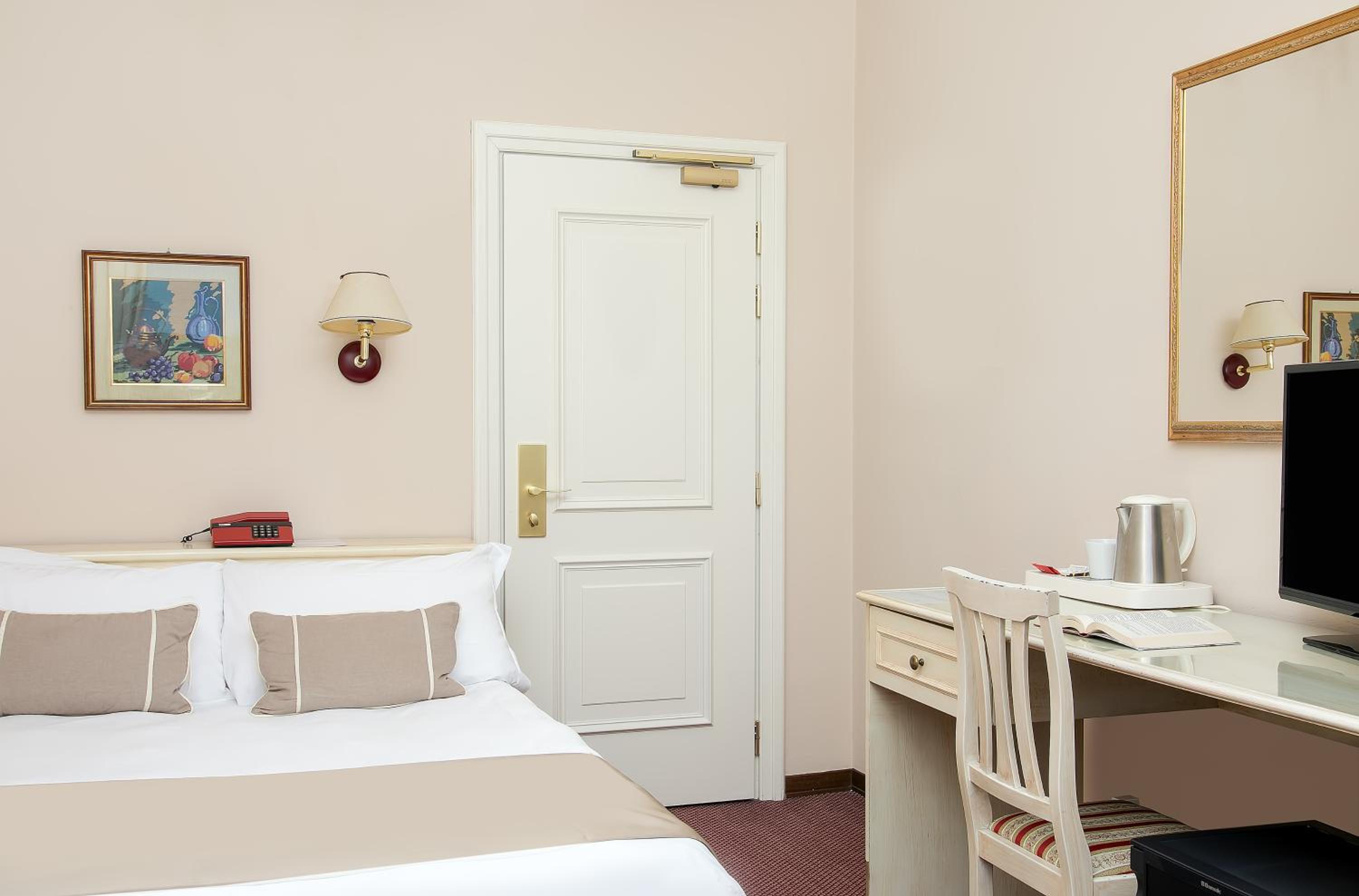 Classic Single Room