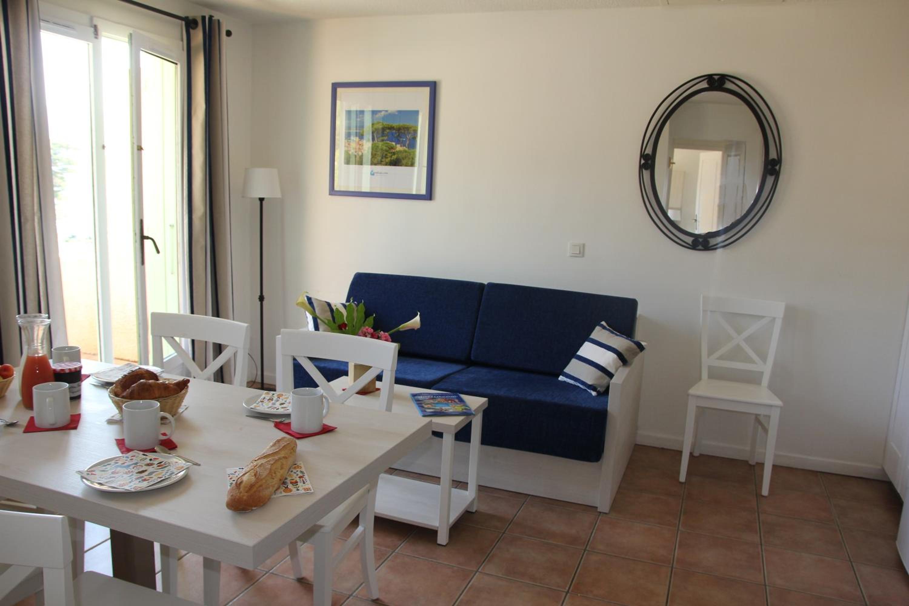 1-bedroom Comfort Apartment (6 Adults) photo 3