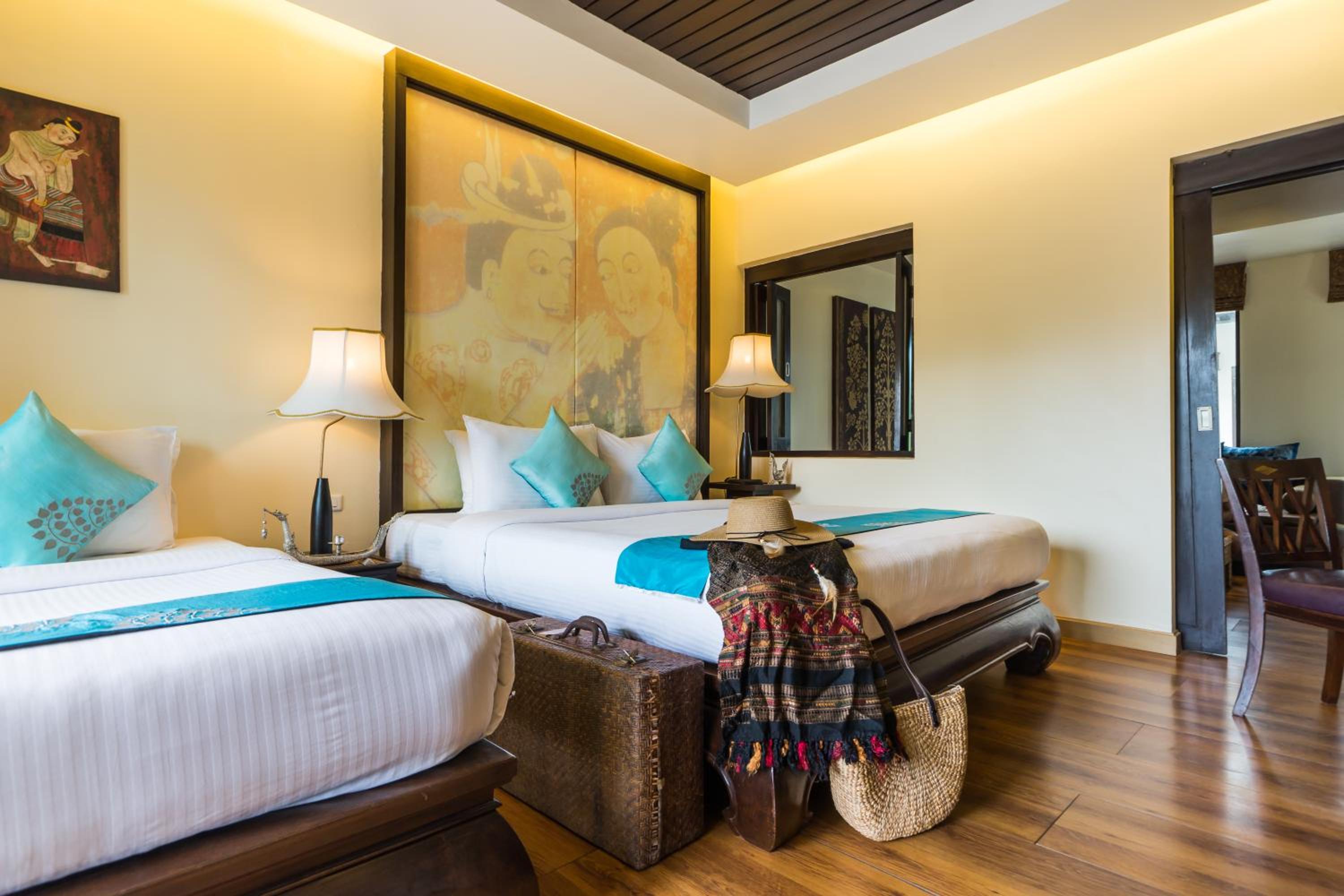 Deluxe Suite with One-Way Airport Transfer - Photo 2