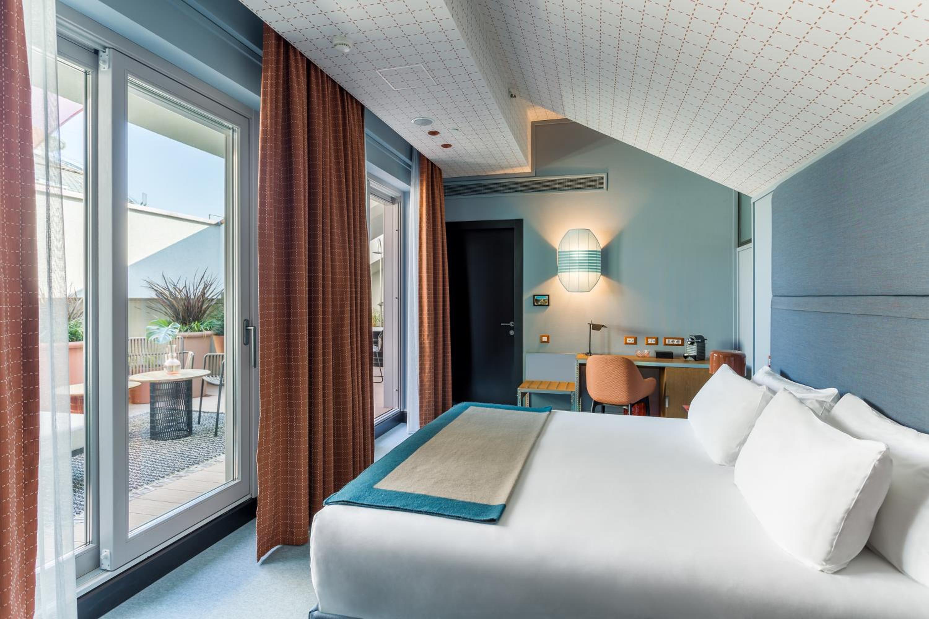 Deluxe Double Room with Terrace