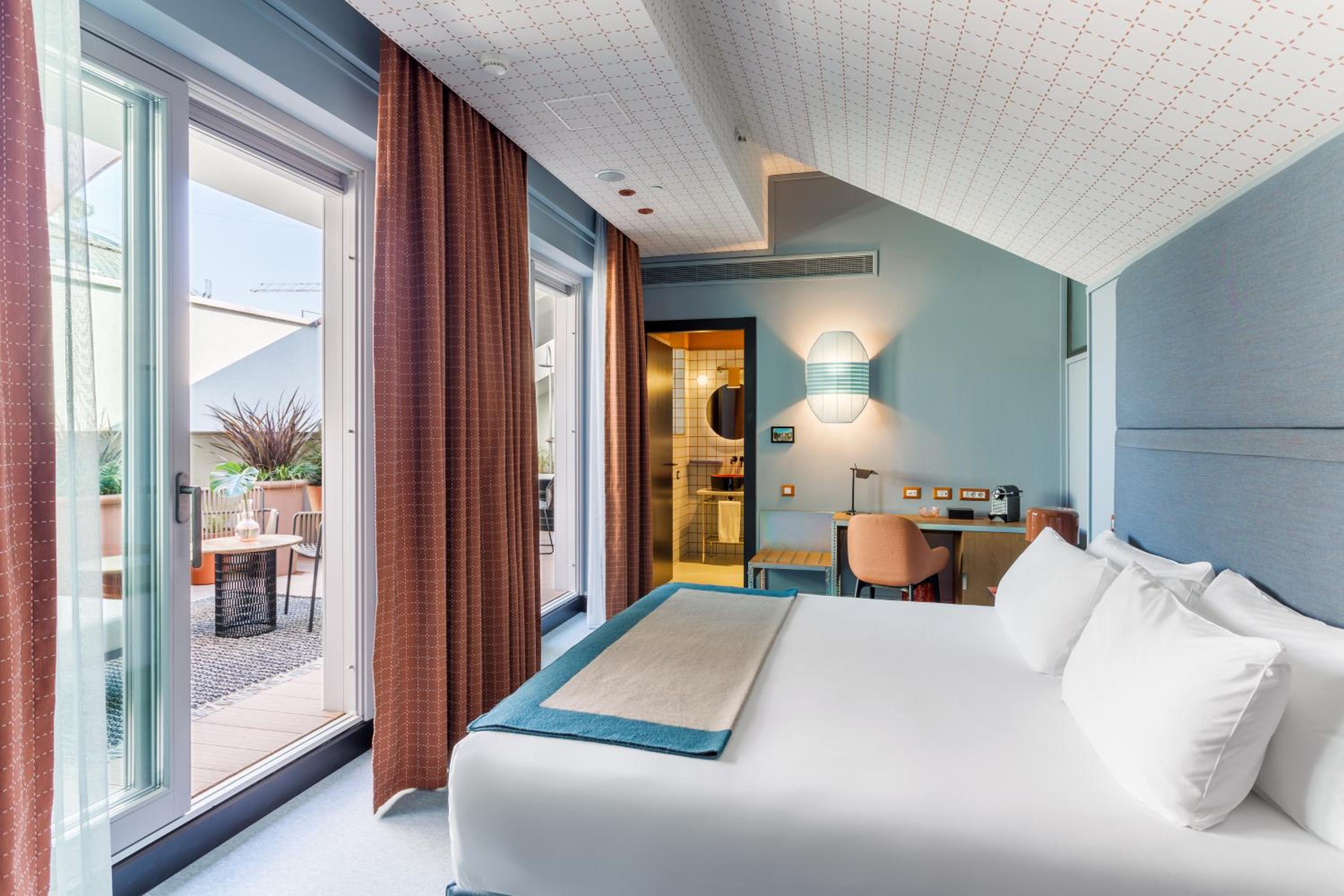 Deluxe Double Room with Terrace