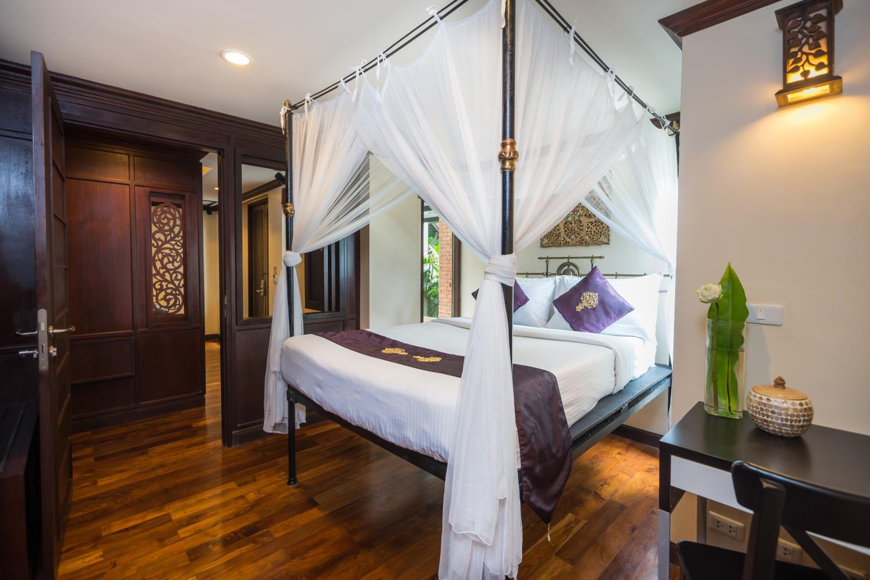 Two-Bedroom Suite with One-Way Airport Transfer - Photo 5