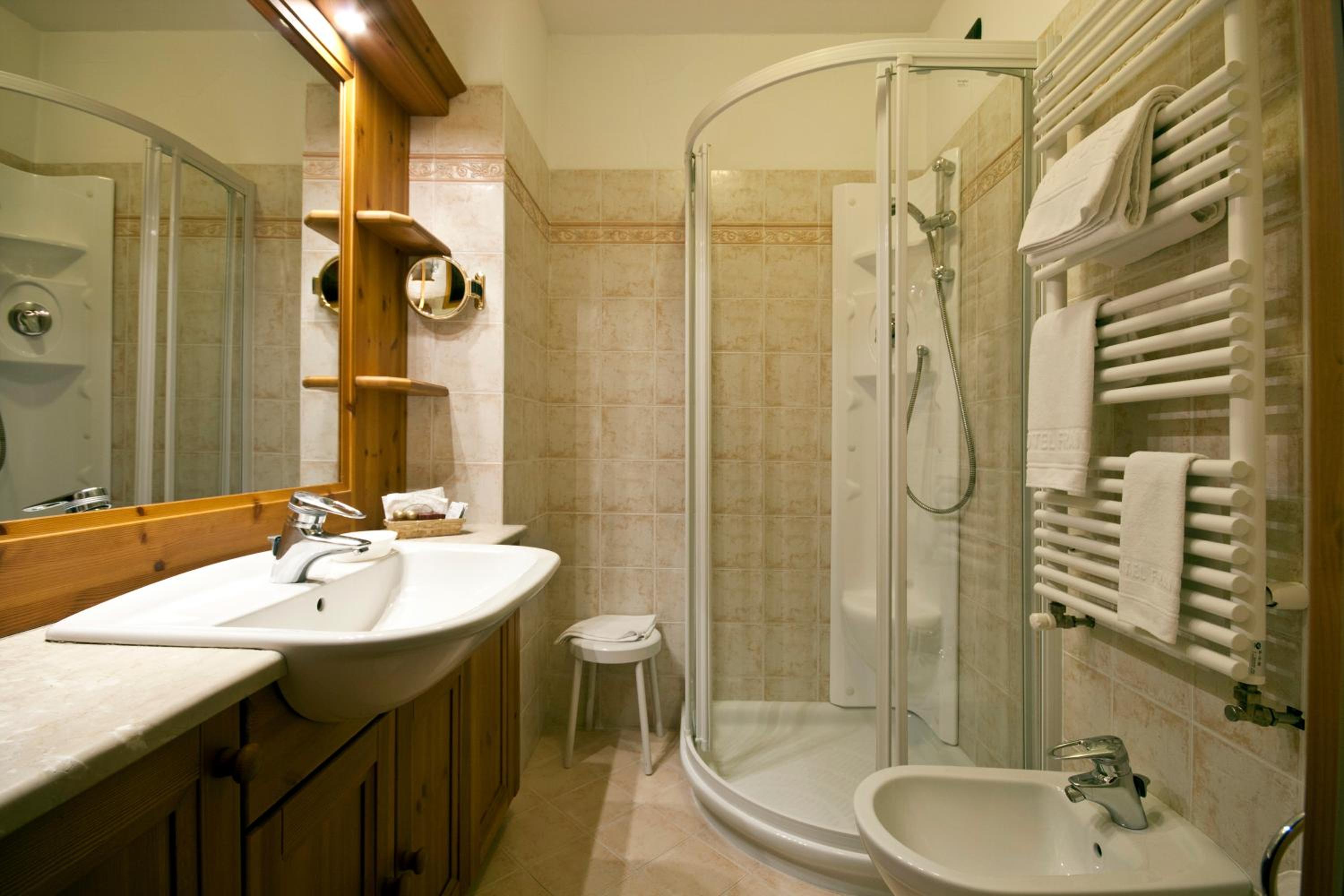 Single Room - Photo 3