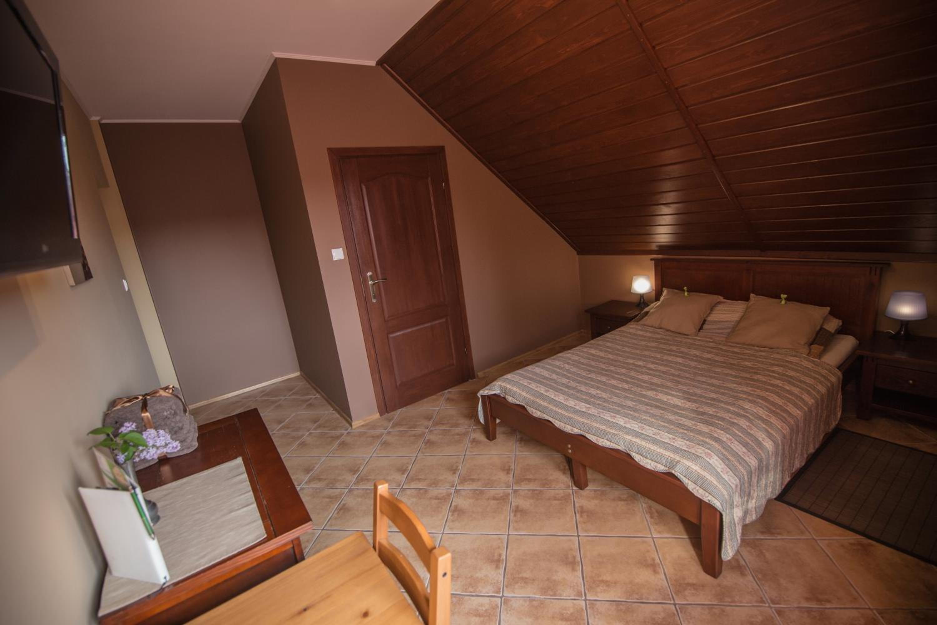 Double Room - Photo 14