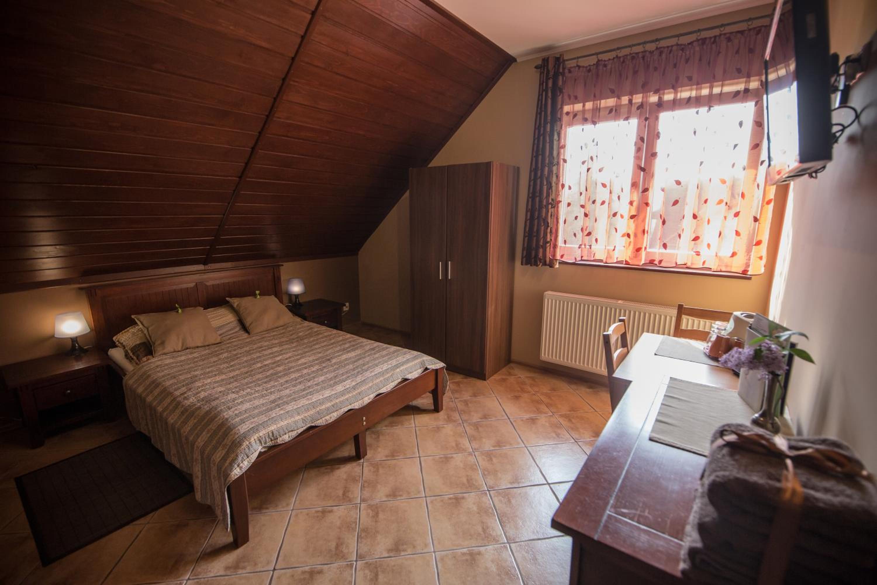Double Room - Photo 15