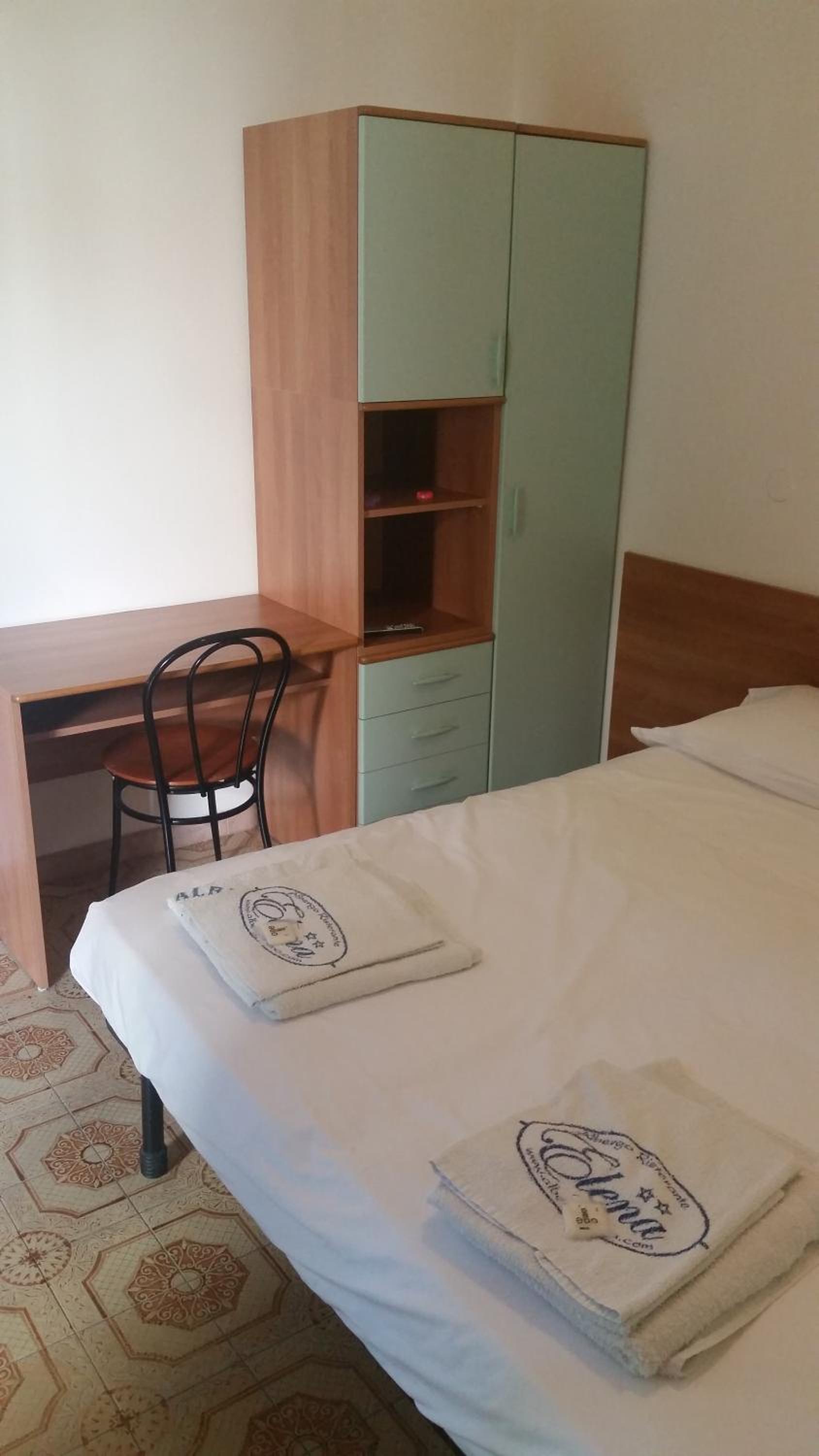 Economy Double Room - Photo 19