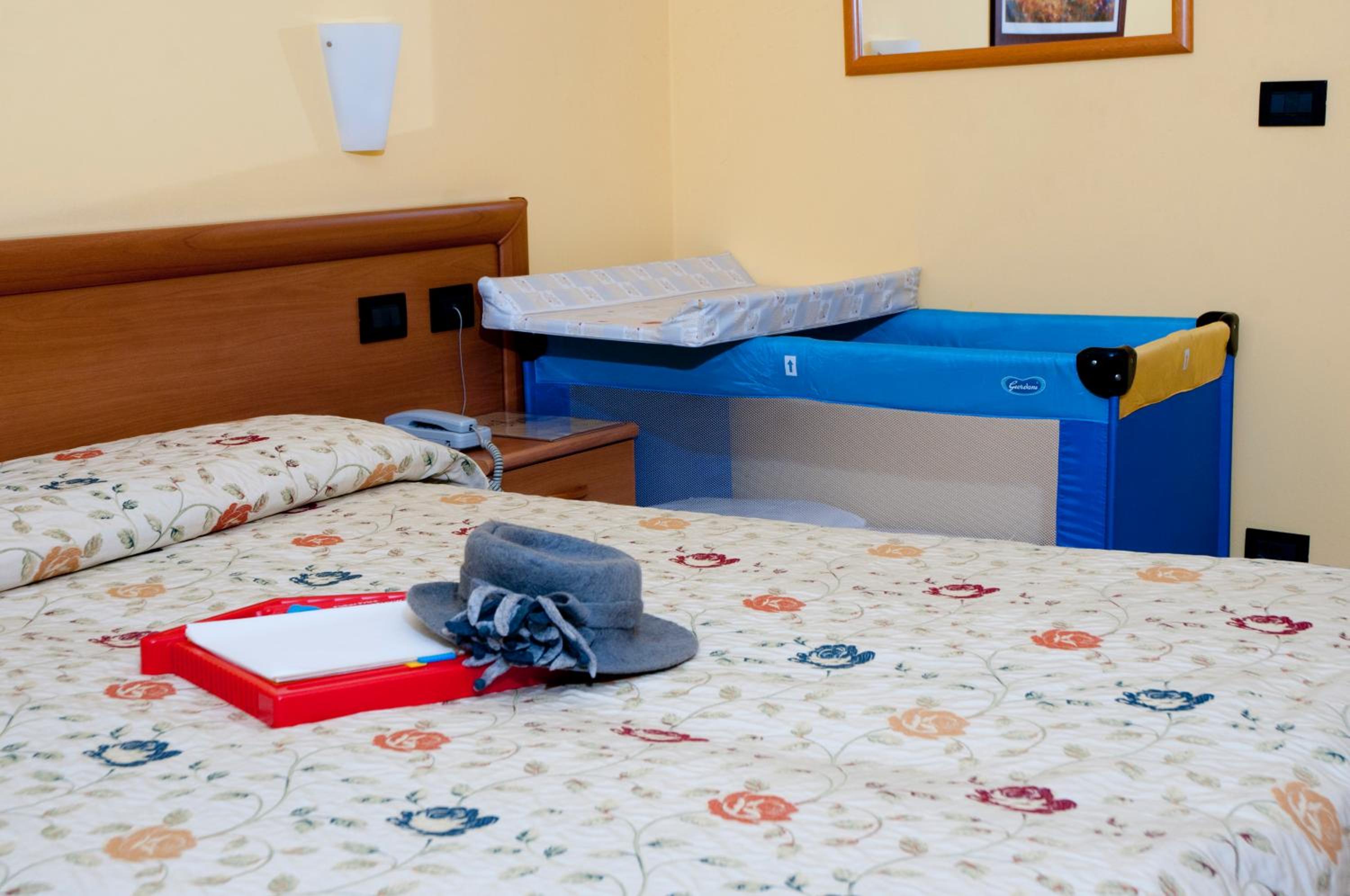 Double or Twin Room - Photo 2