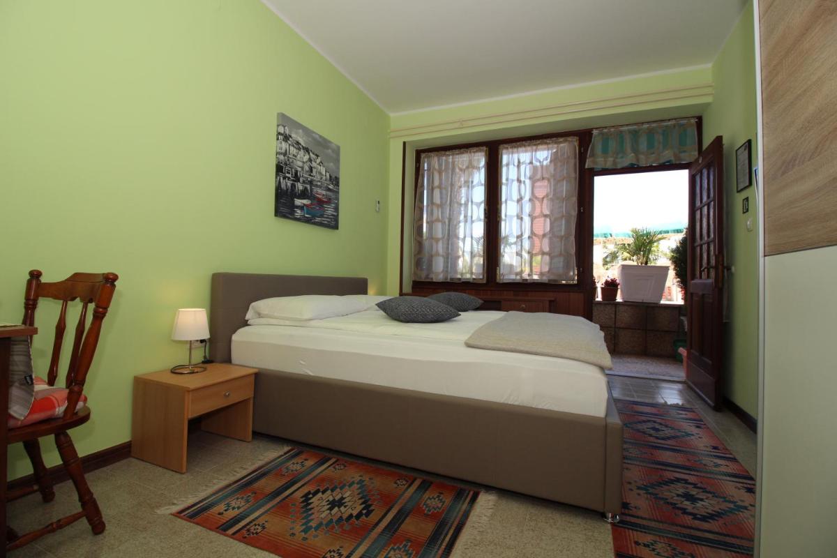 Studio Apartment with Sea View photo 3