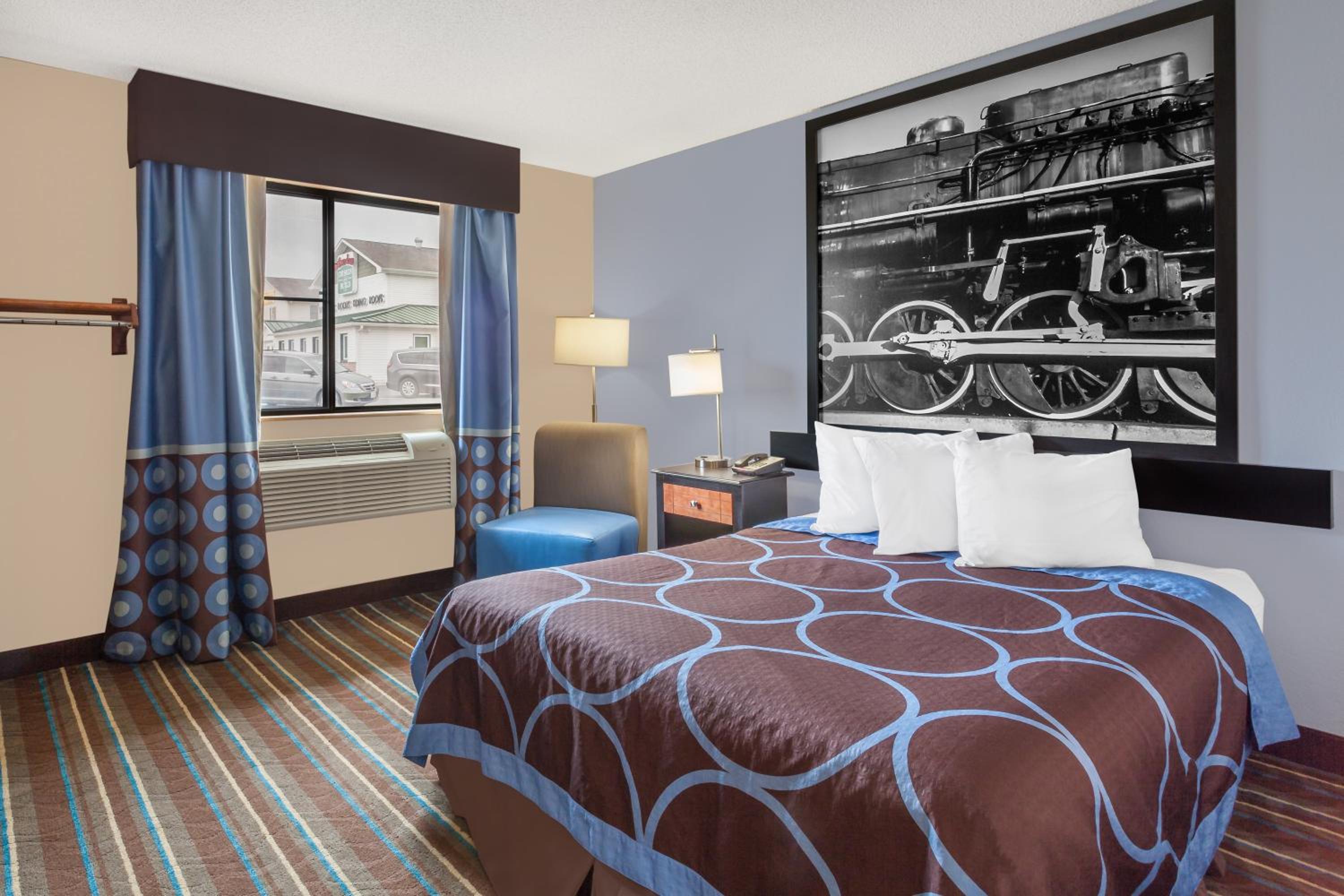 Standard King Room - Photo 4