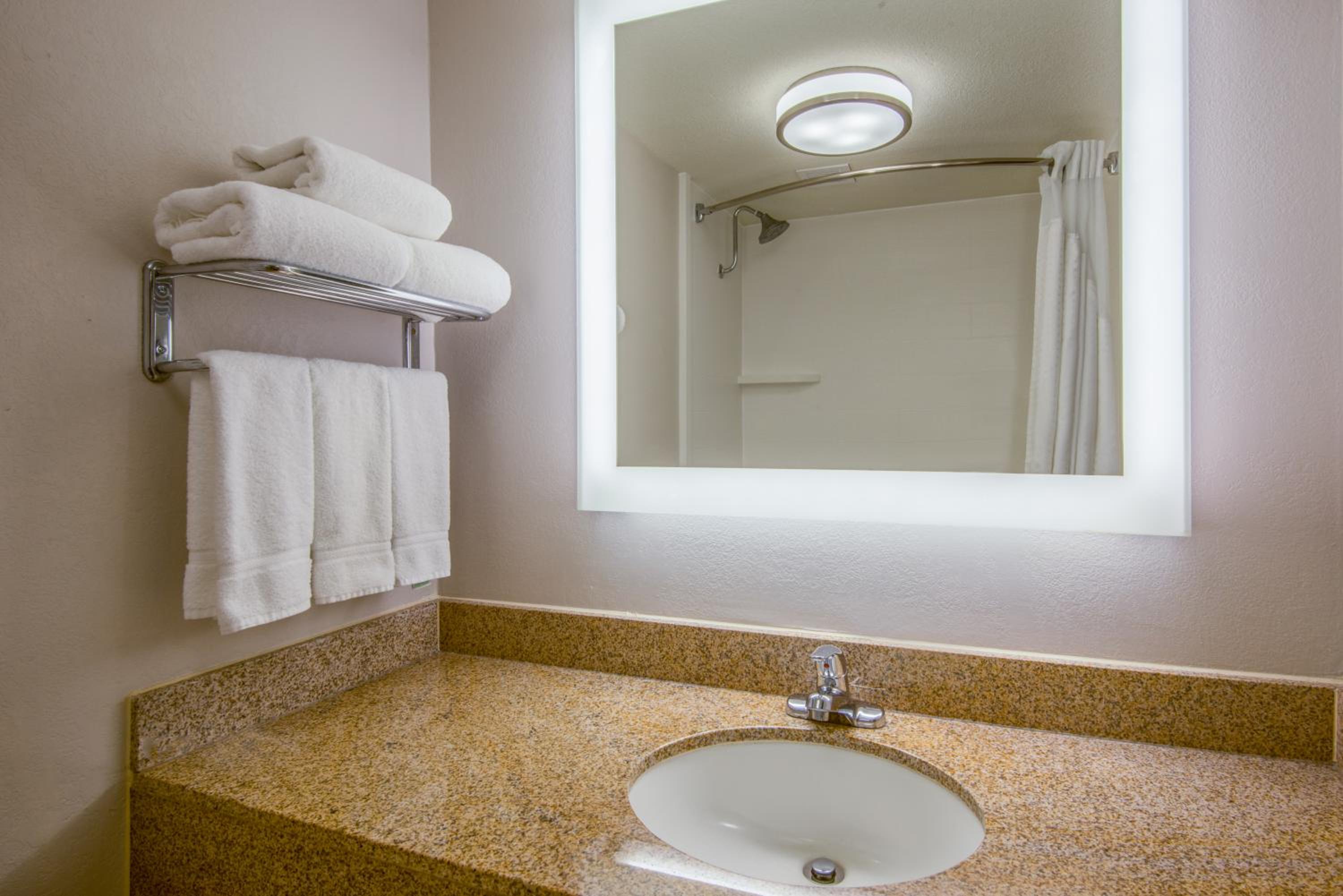Standard Room - Photo 7