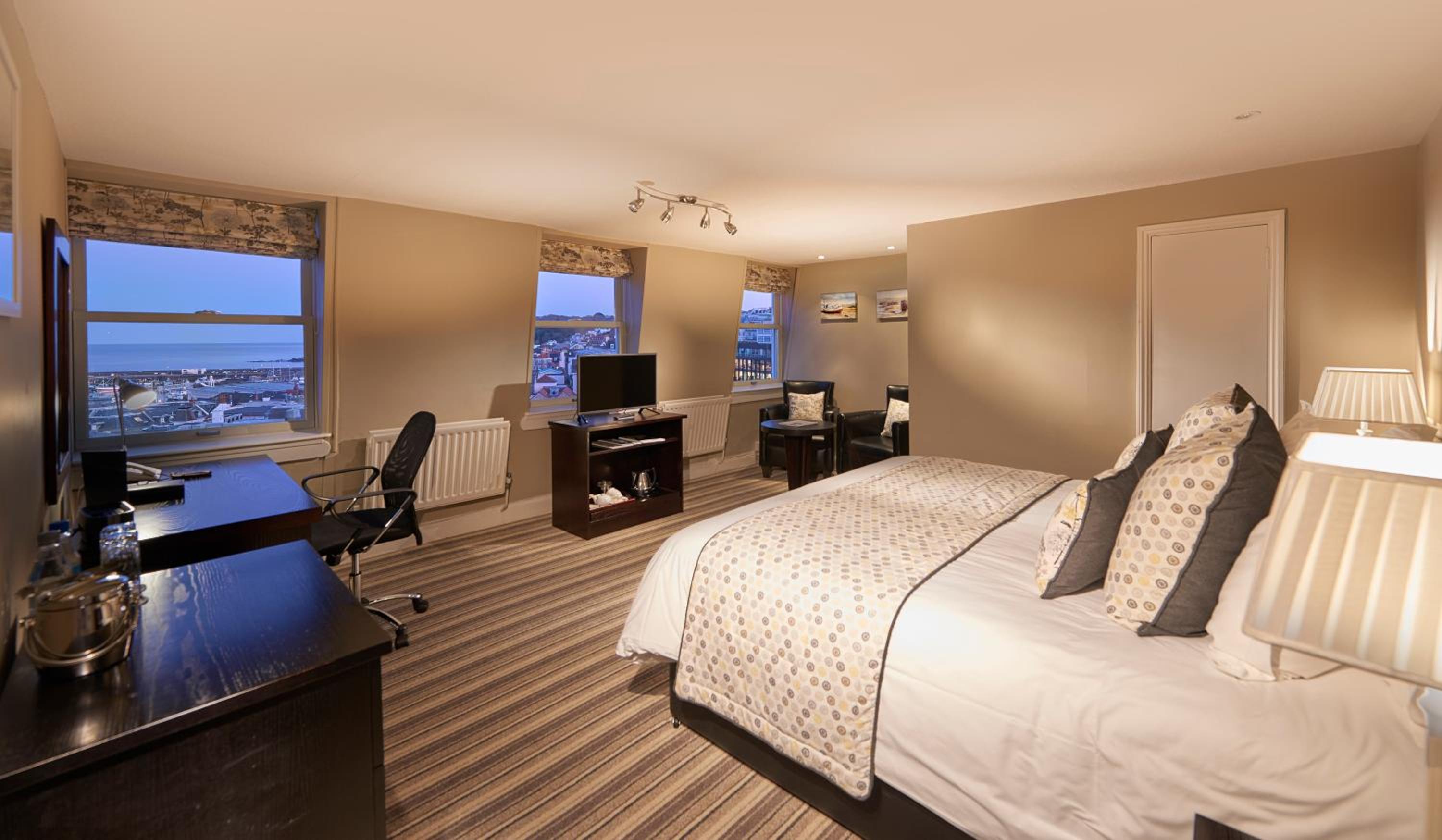 Standard Double Room - Photo 2