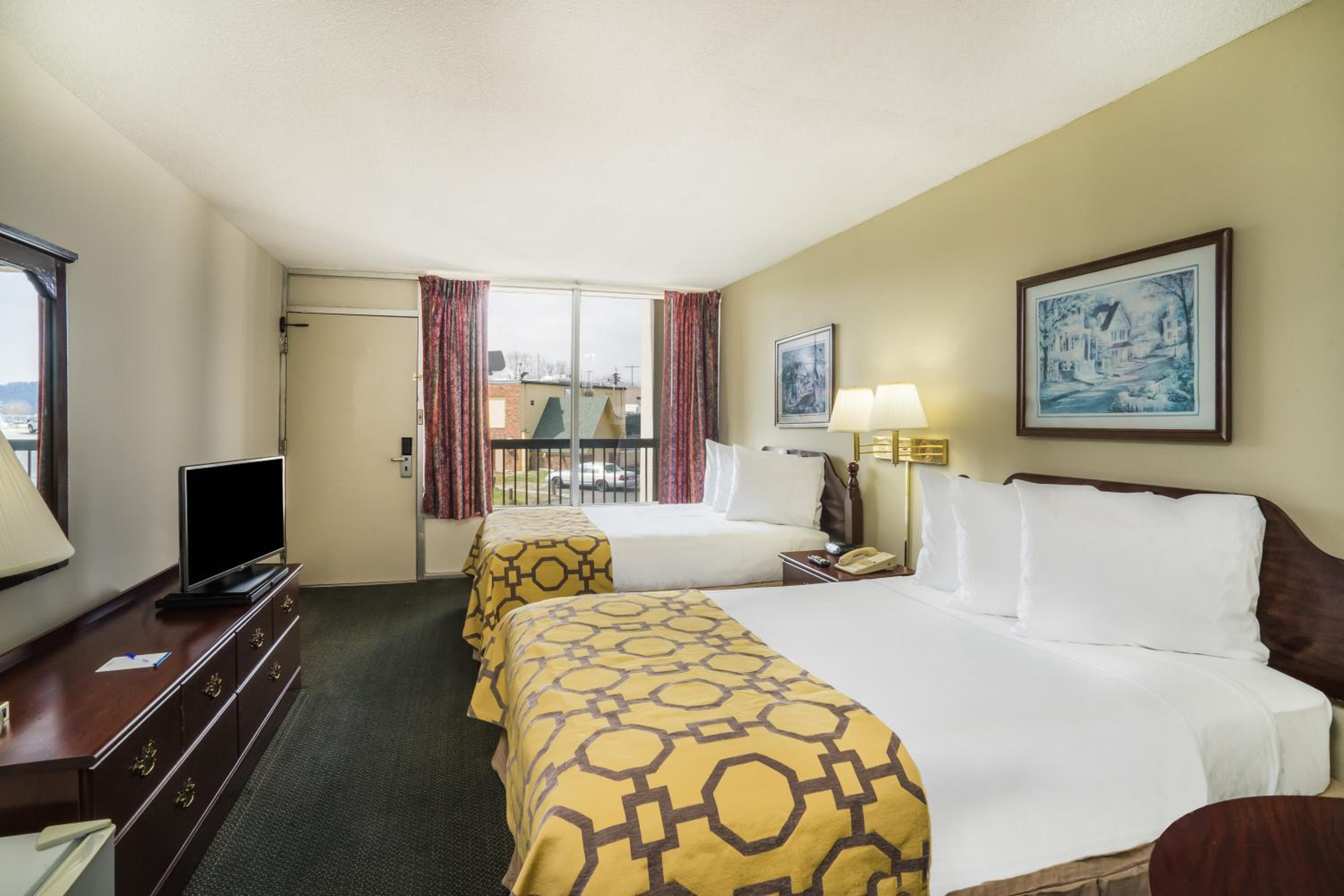 Double Room with Two Double Beds - Non-Smoking - Photo 4