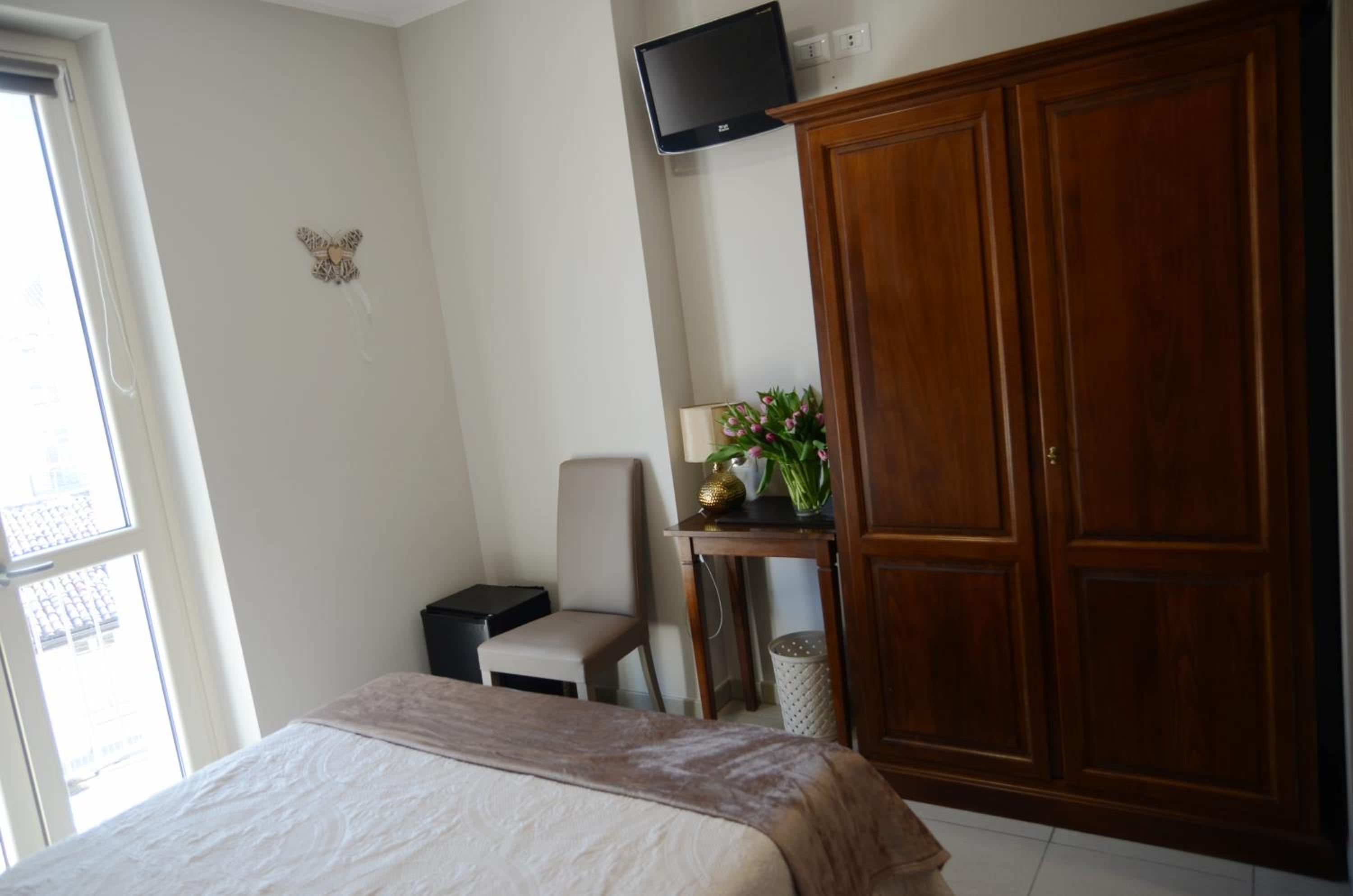 Deluxe Single Room with Balcony photo 2