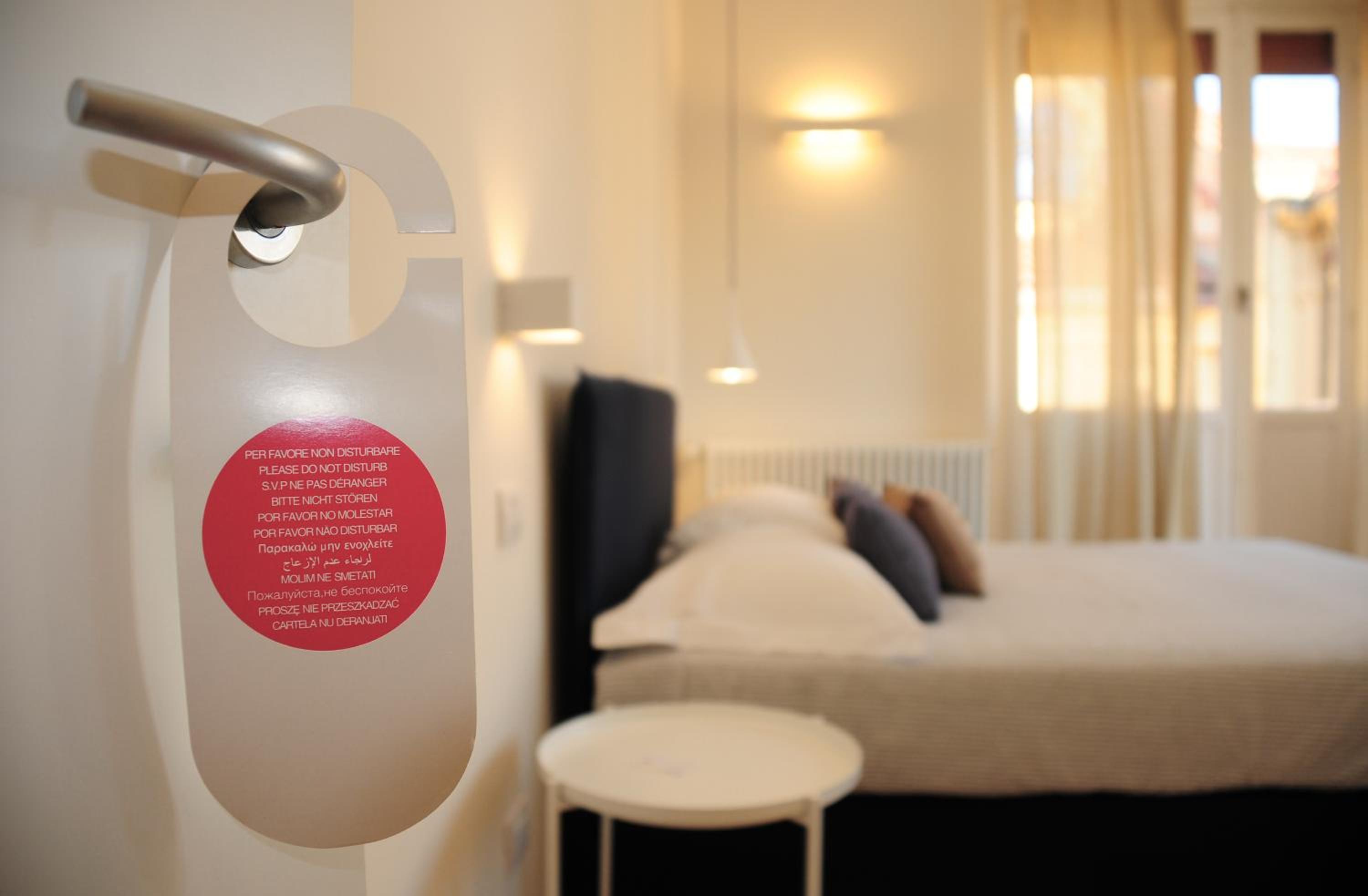 Deluxe Double Room with Balcony photo 3