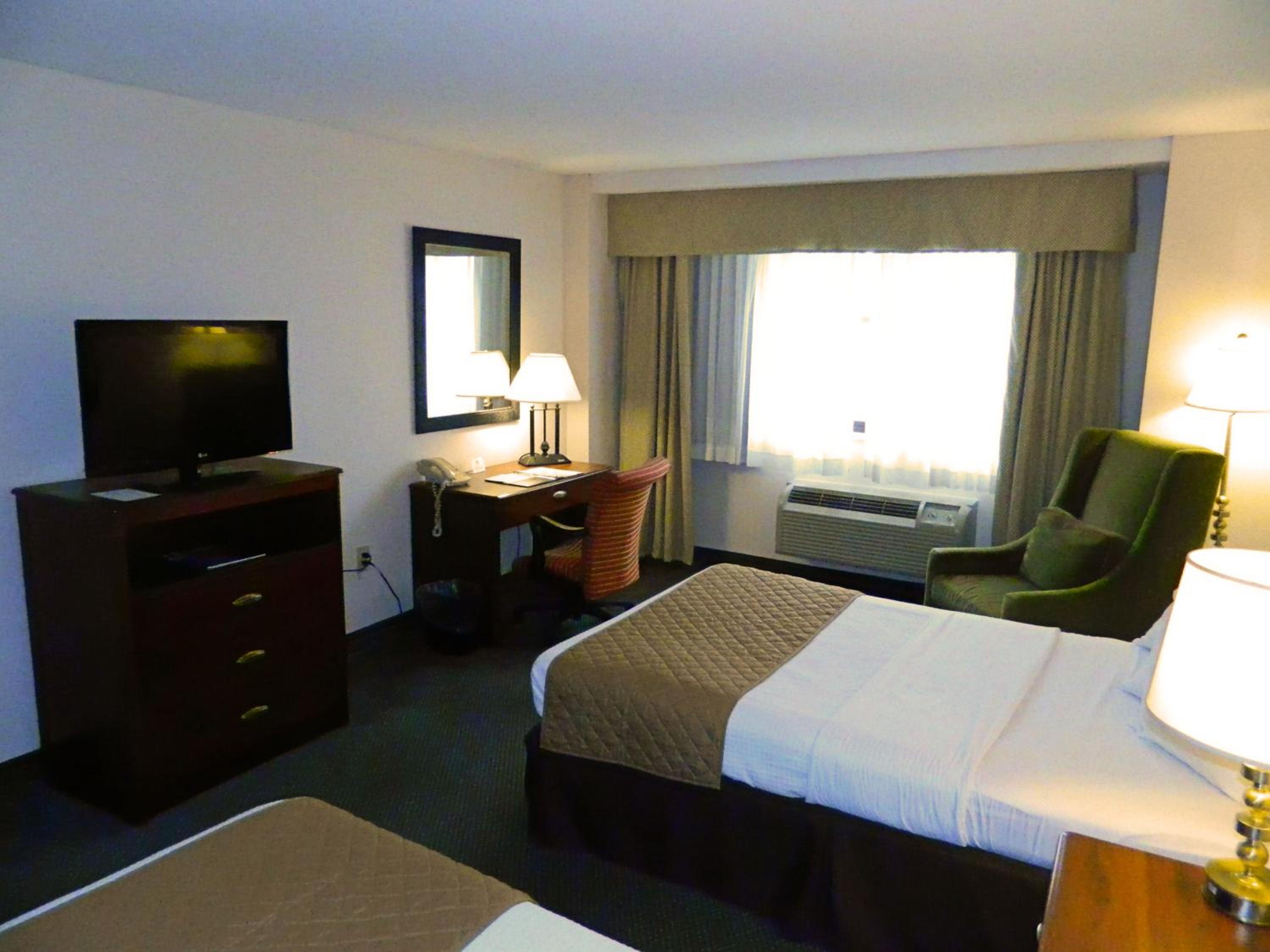 Double Room with Two Double Beds - Disability Access photo 1