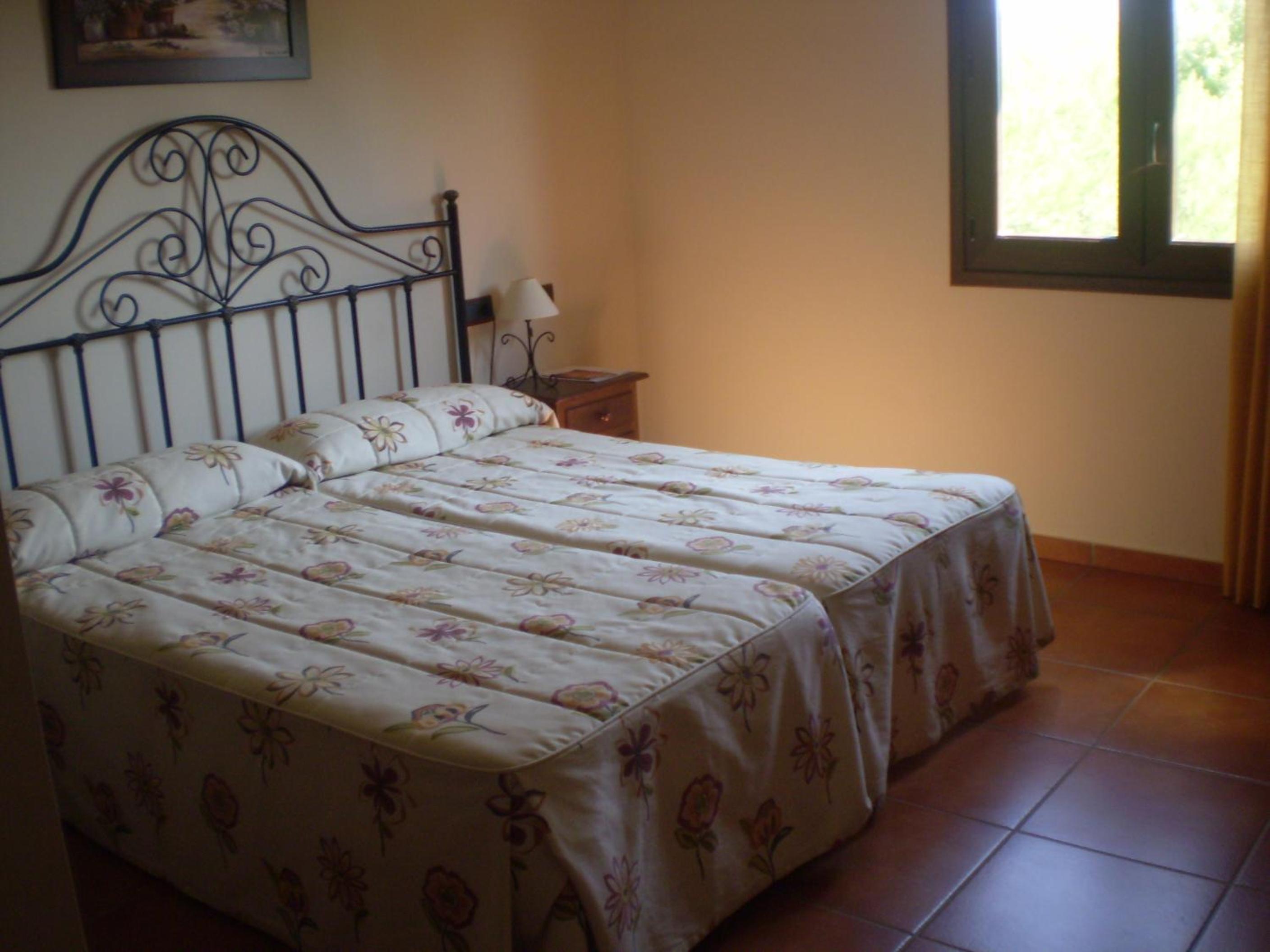 Twin Room - Photo 2