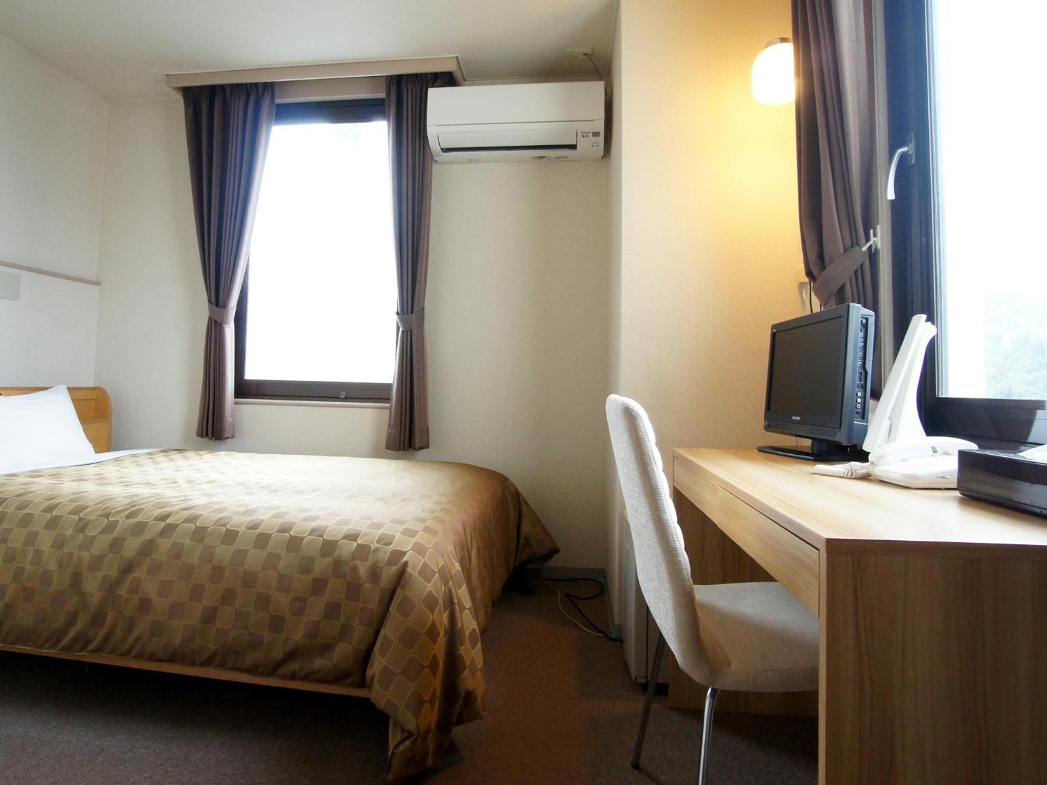 Single Room - Non-Smoking photo 2