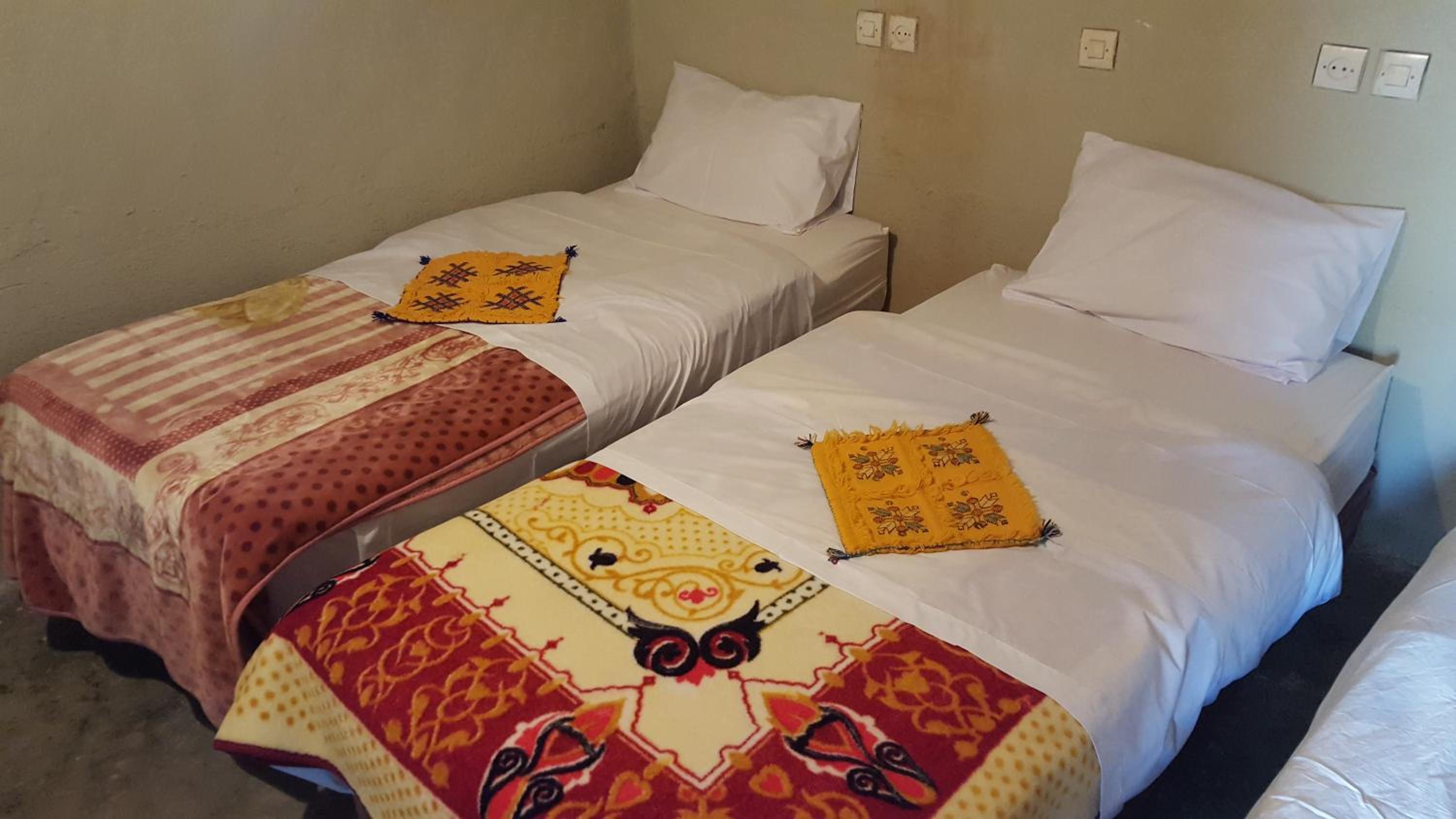 Triple Room with Private Bathroom - Photo 26
