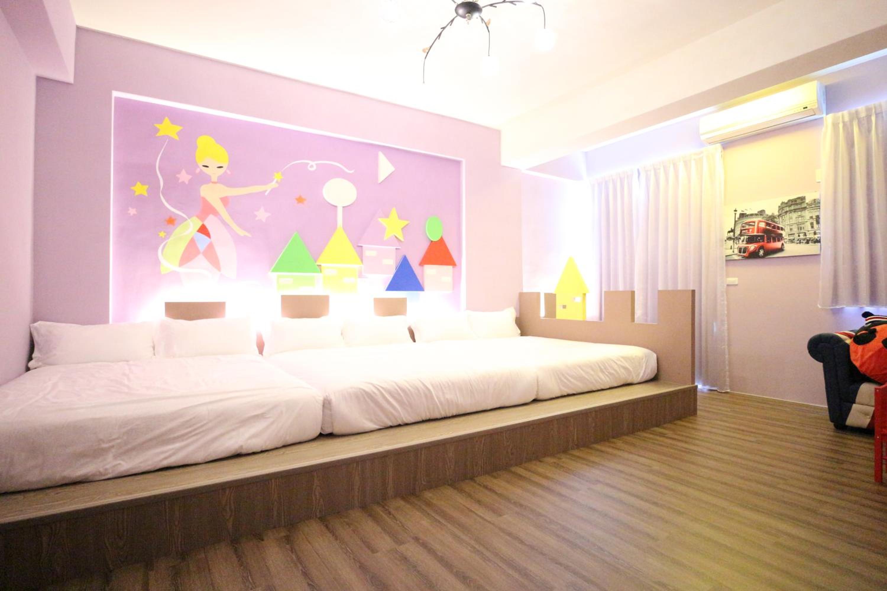 Family Suite with Balcony photo 2