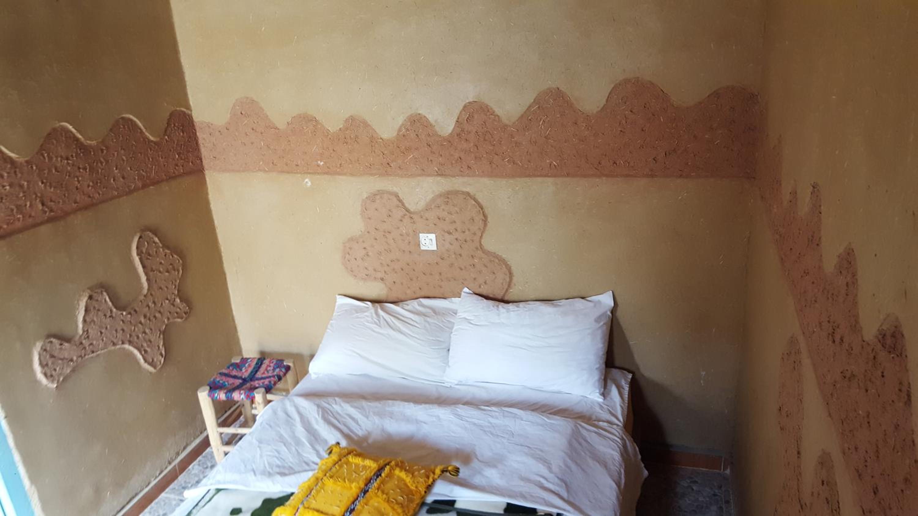 Double Room with Private Bathroom - Photo 27