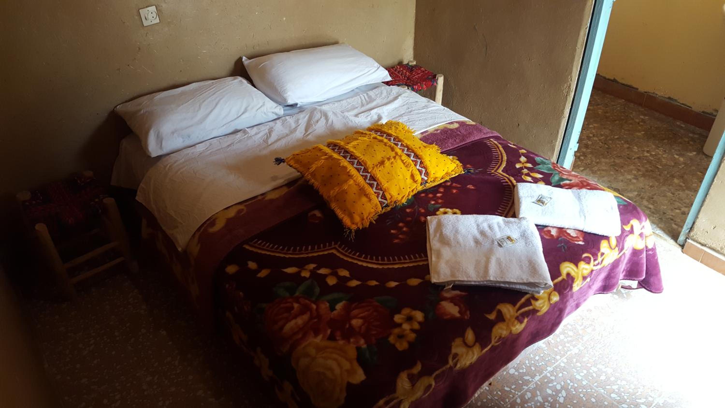 Double Room with Private Bathroom - Photo 24