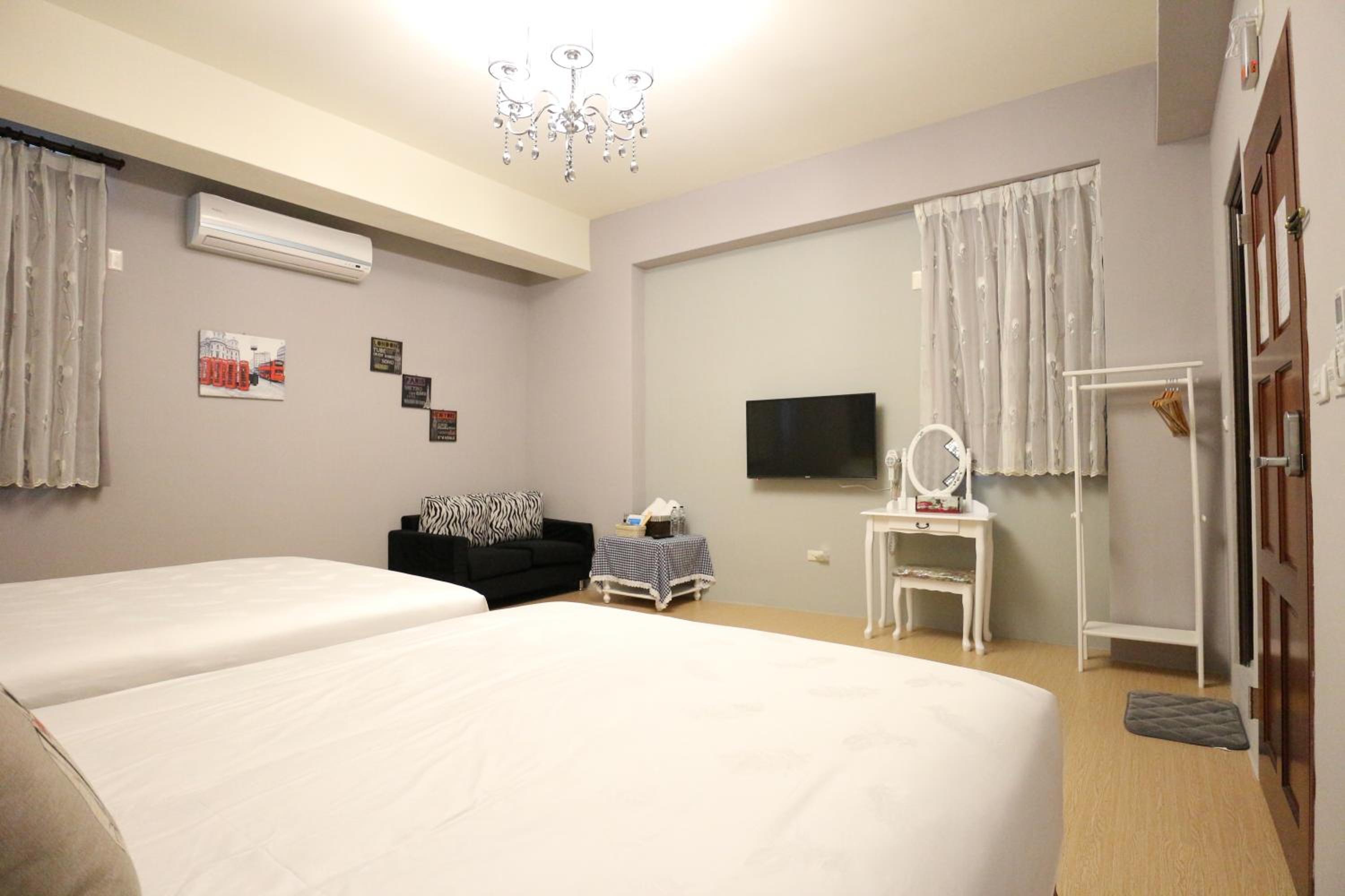 Superior Double Room with Two Double Beds photo 3