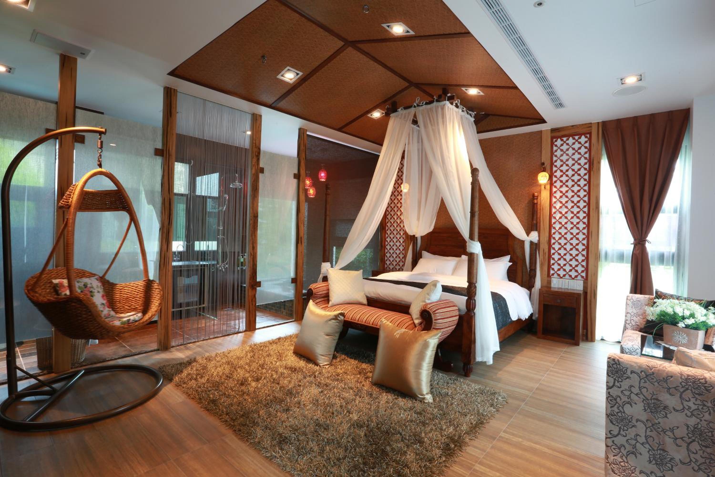 Queen Room