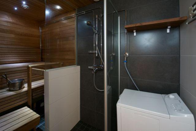 One-Bedroom Apartment with Sauna - Photo 8