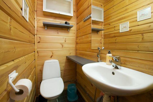 One-Bedroom Apartment with Sauna - Photo 10