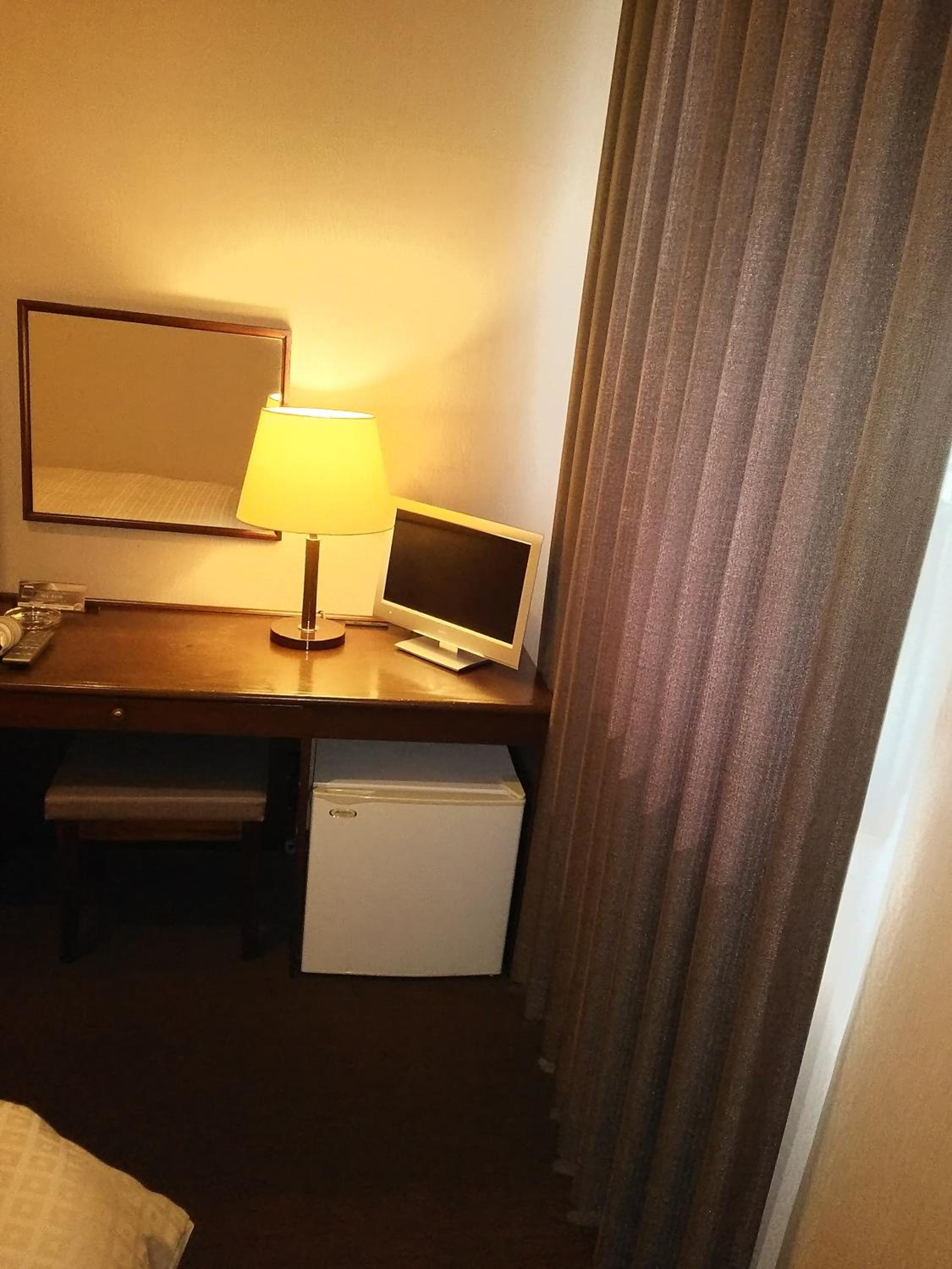Twin Room - Non-Smoking photo 3