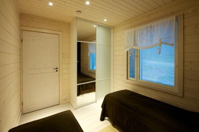 Two-Bedroom Apartment with Sauna - Photo 33