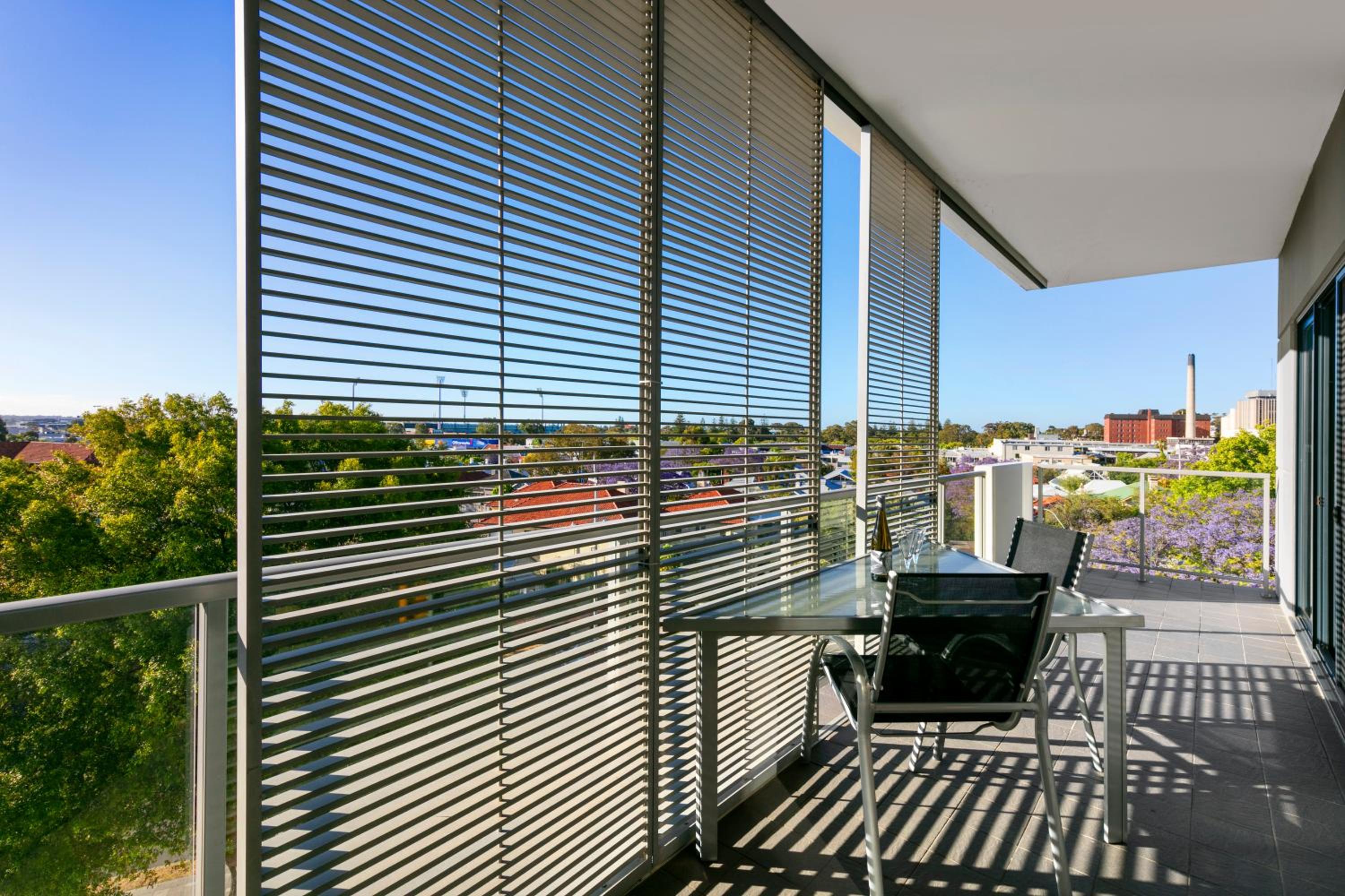 One-Bedroom Apartment - Photo 3