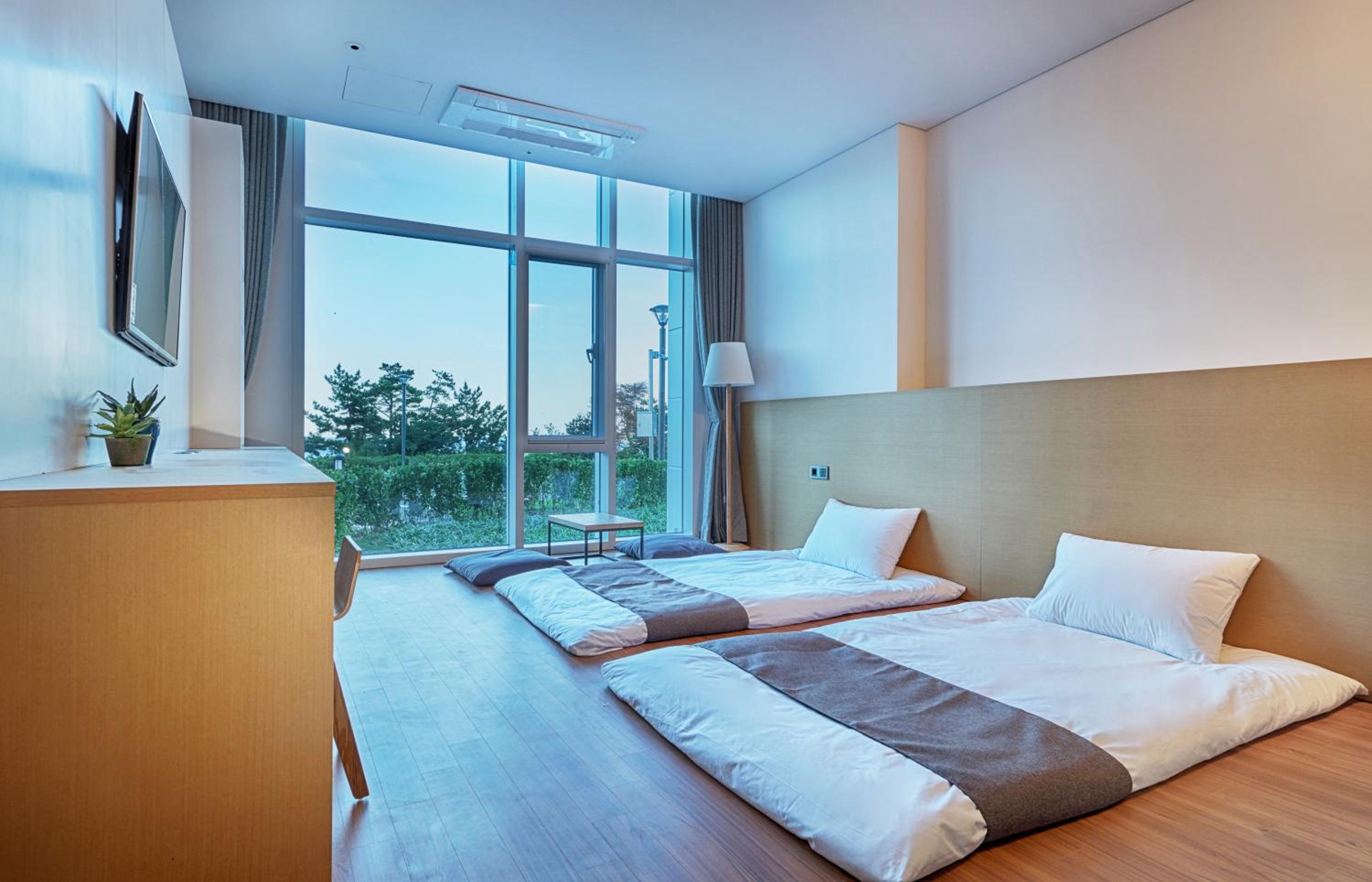 Deluxe Korean-Style Ondol Room - Lobby Floor photo 3