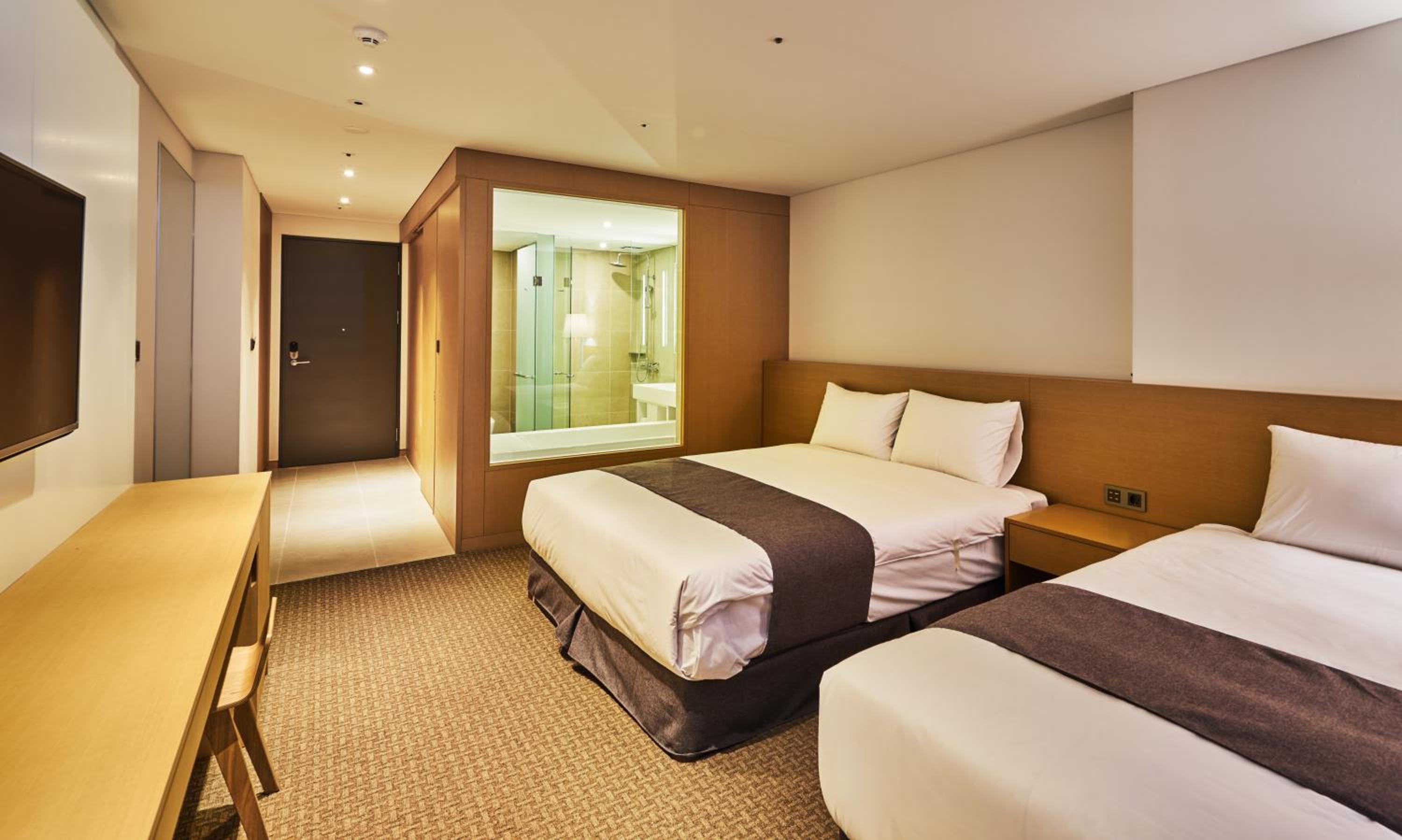 Deluxe Twin Room with Sea View photo 2