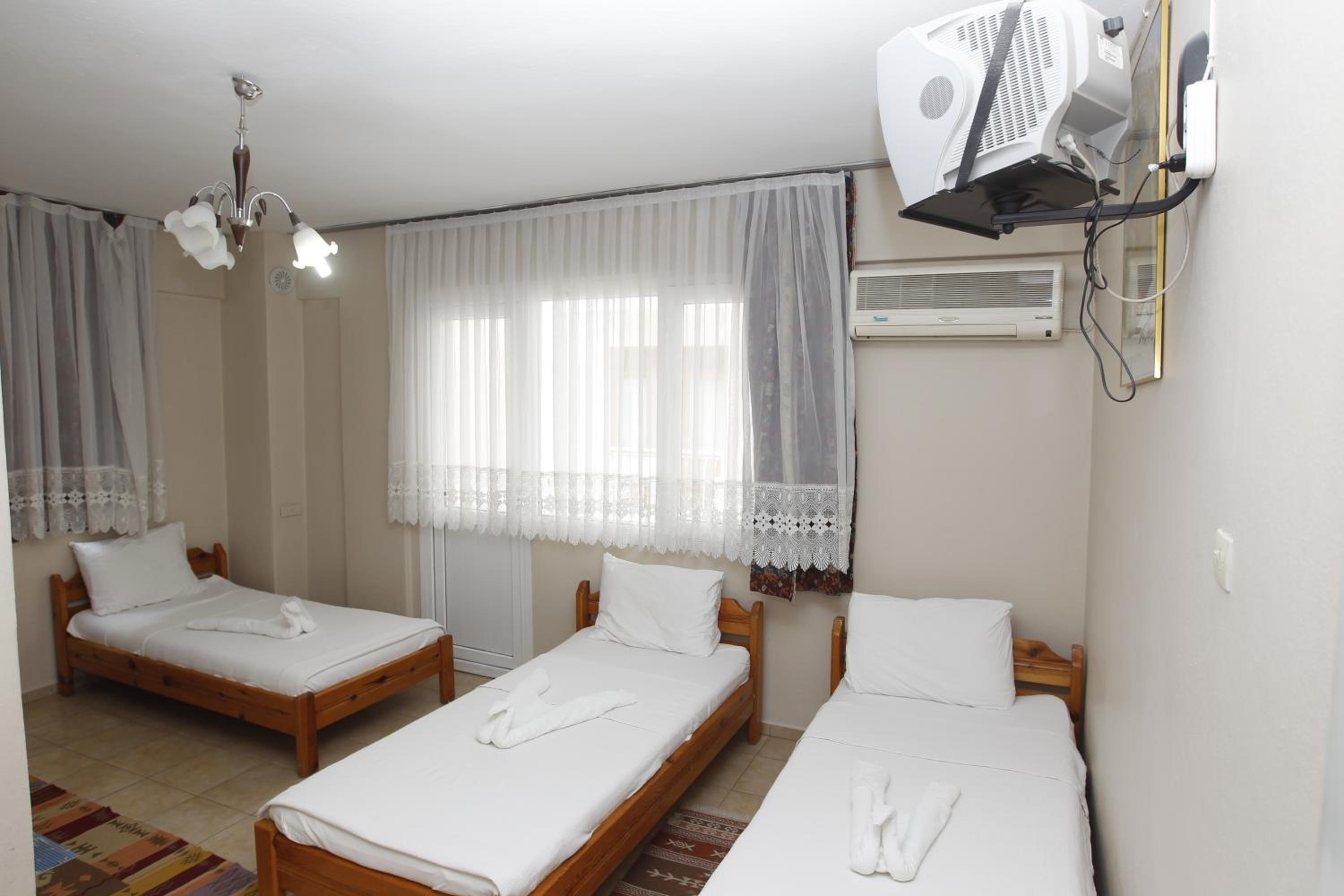 Triple Room photo 2