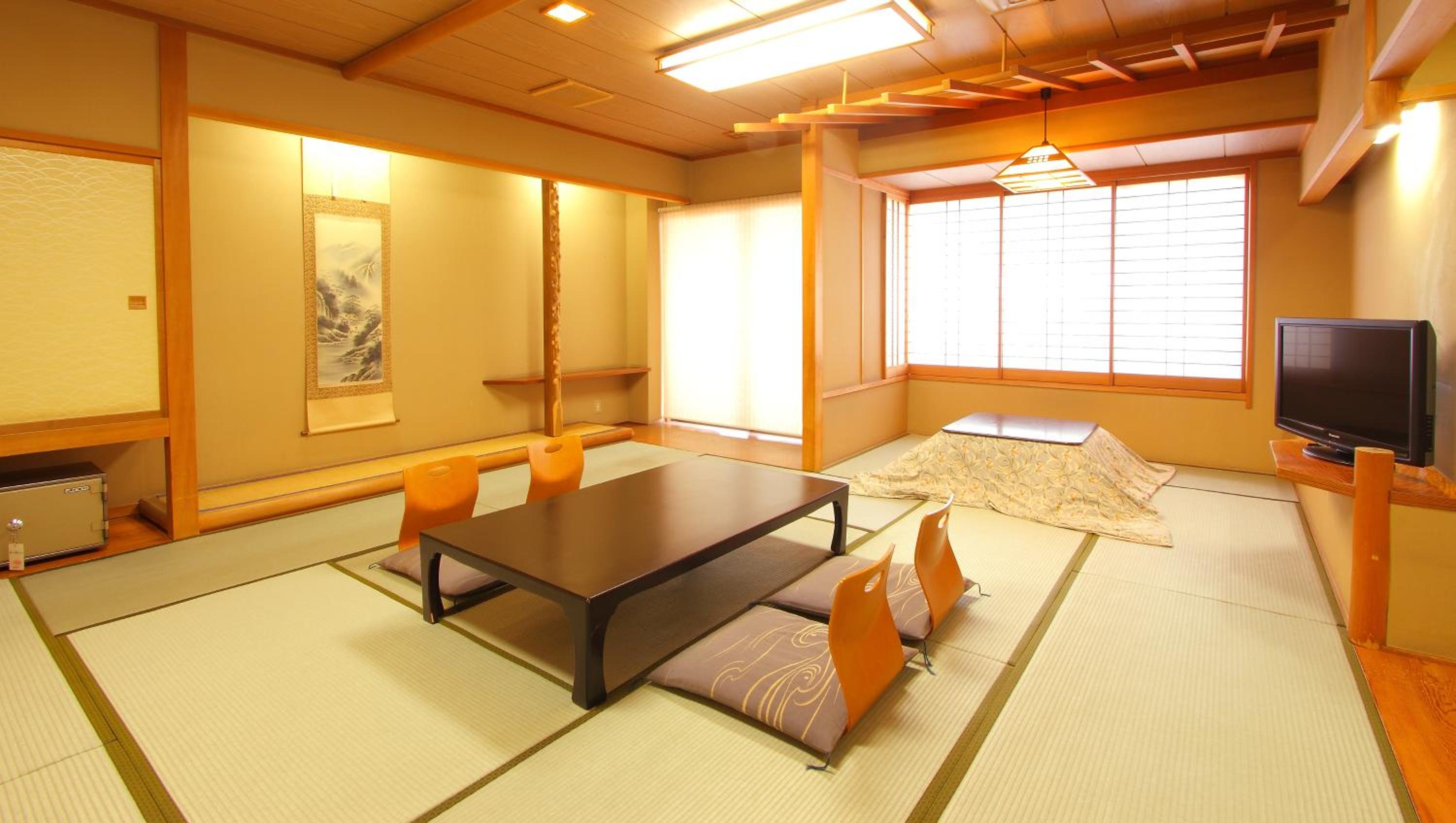 Superior Japanese-Style Room