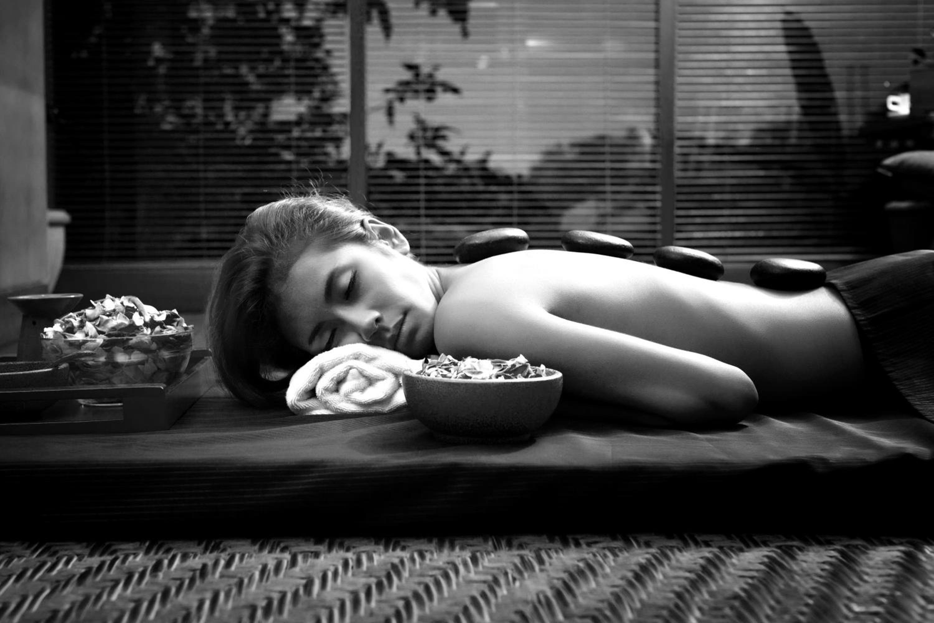 Special Offer - Spa Package at Deluxe Double or Twin Room photo 2
