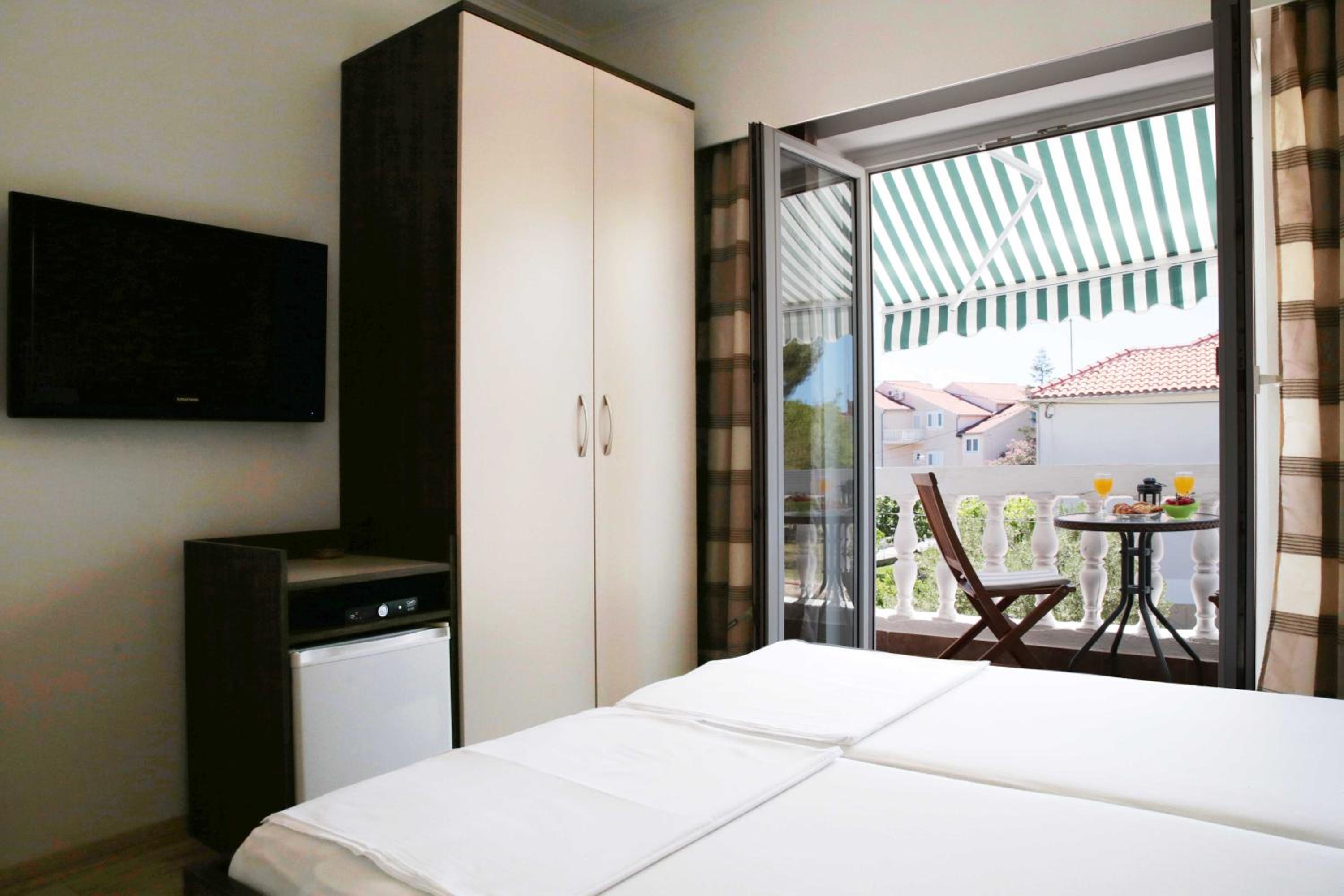 Double Room with Sea View photo 3
